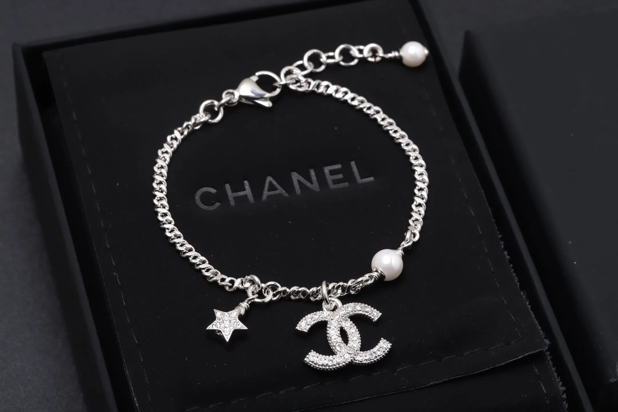 Crystal and Pearl Star Charm Bracelet D14017342 — view 2