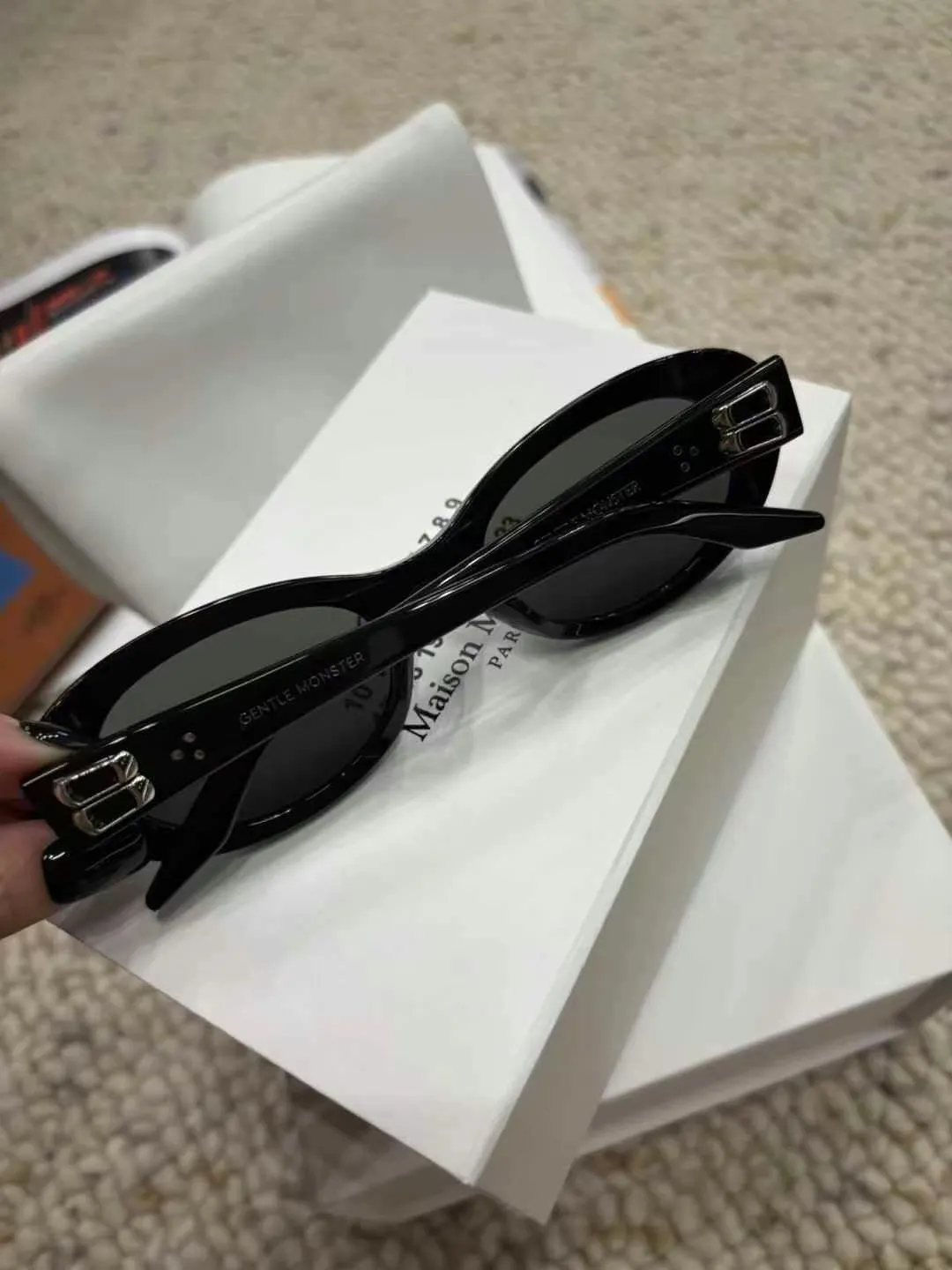Gentle Monster Oversized Square Sunglasses D20018521 — view 6