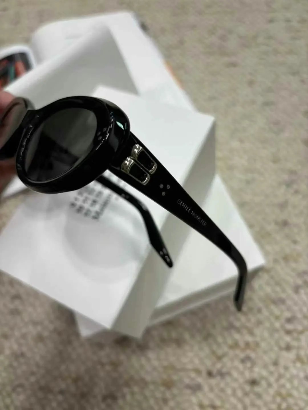 Gentle Monster Oversized Square Sunglasses D20018521 — view 7