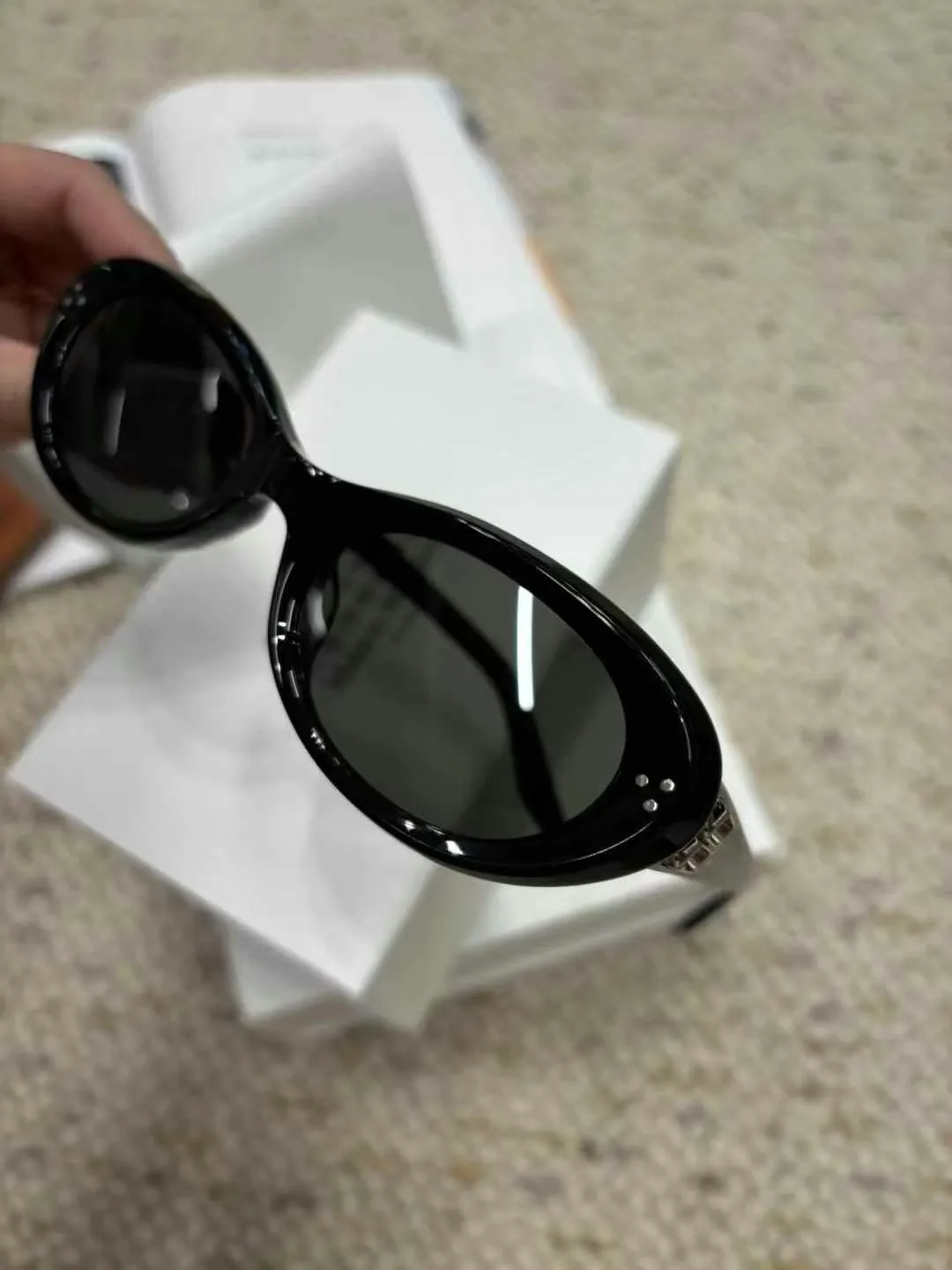 Gentle Monster Oversized Square Sunglasses D20018521 — view 8