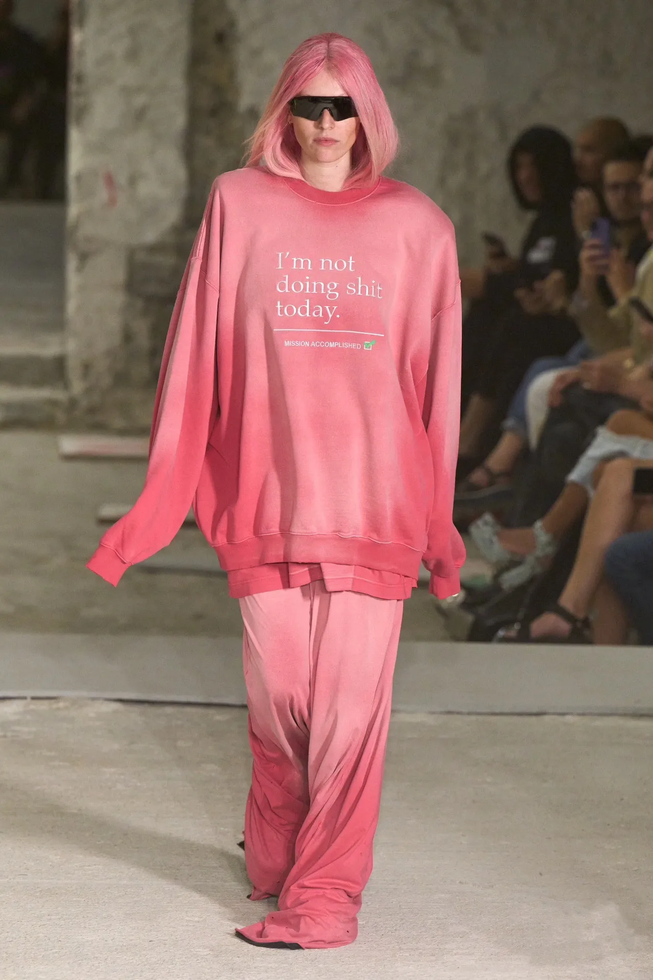 Logo-Embroidered Acid-Wash Sweatshirt D18812754 — view 9