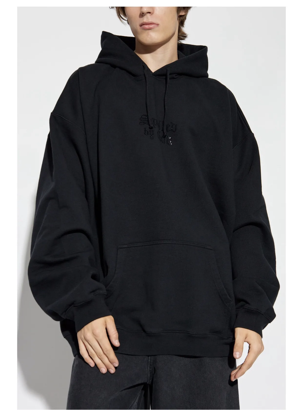 VETEMENTS Logo Embellished Oversized Hoodie D21812766 — view 3