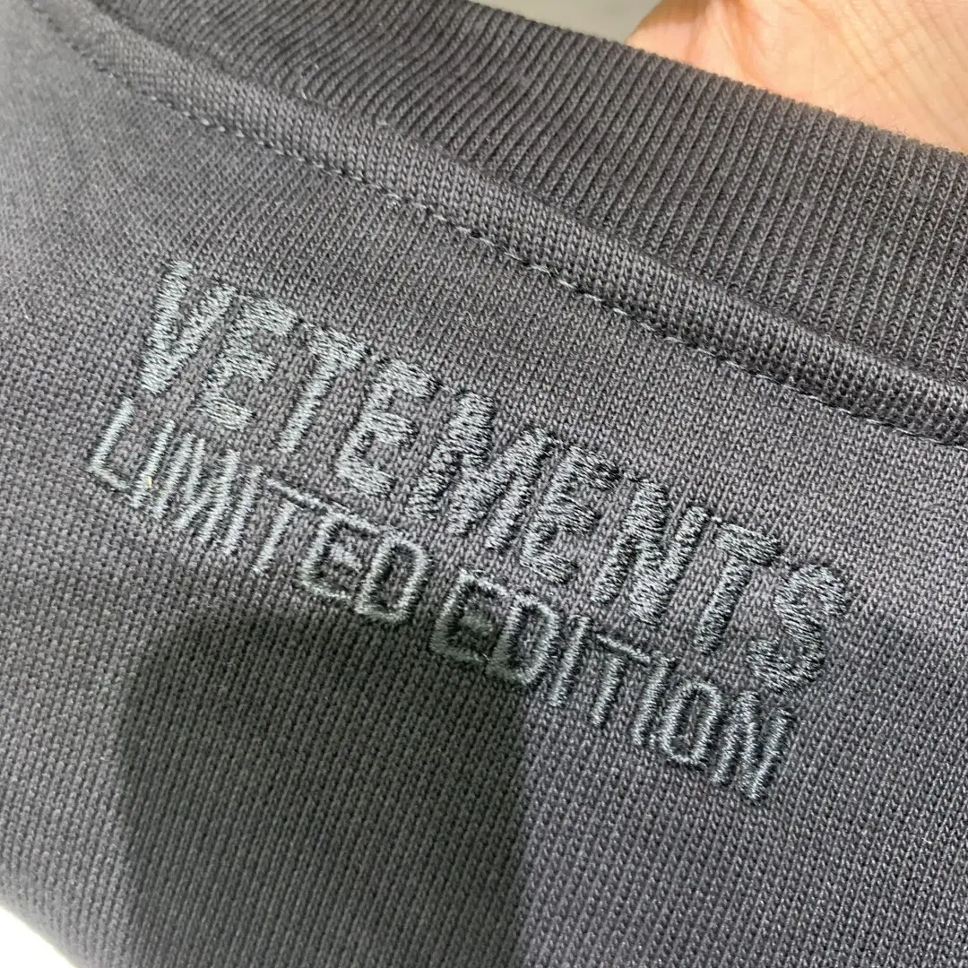 16XL Embroidered Oversized Sweatshirt D26012753 — view 7
