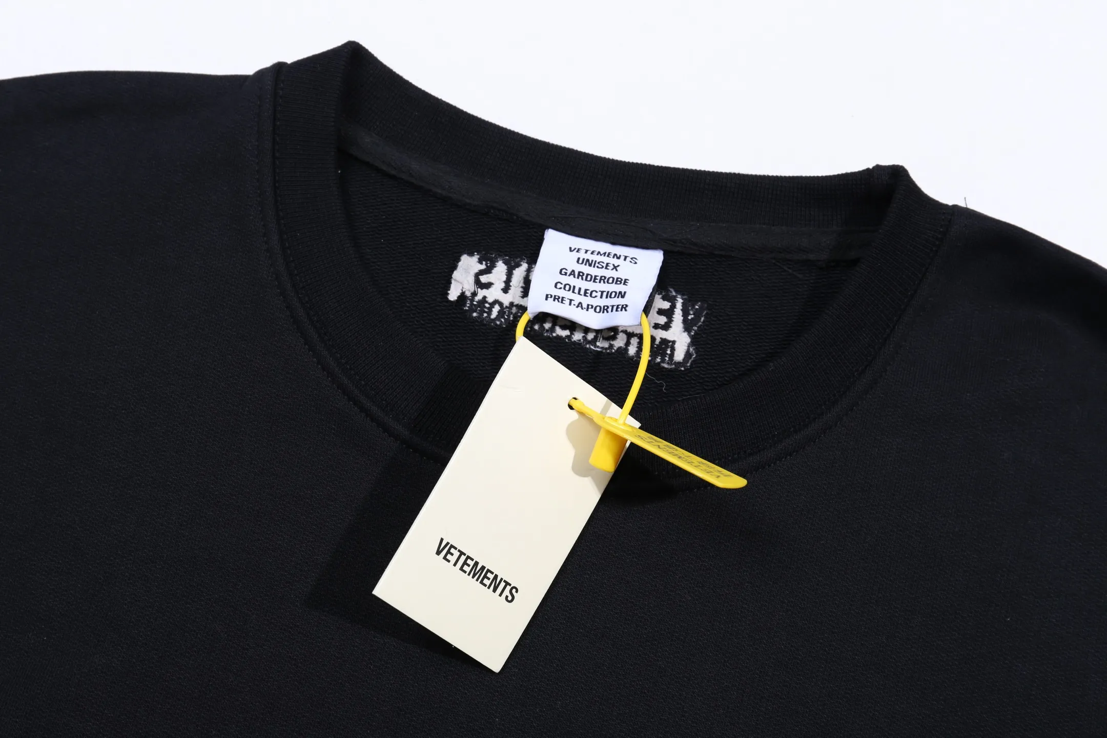 VETEMENTS Team Jolie Oversized Crew-Neck Sweatshirt D26012751 — view 9