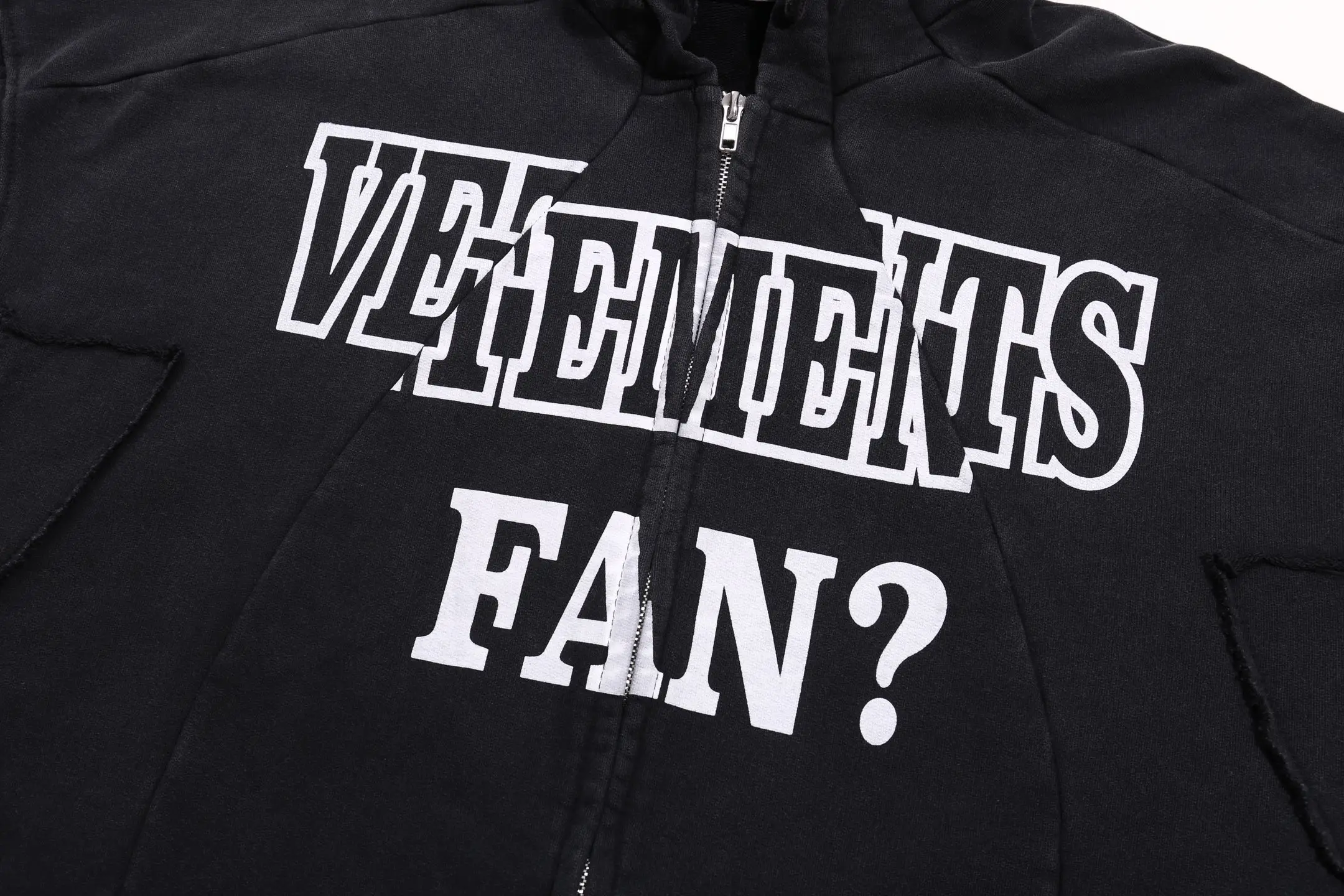 Logo-Print Panelled Washed Cotton Zip-Up Hoodie D37012747 — view 13