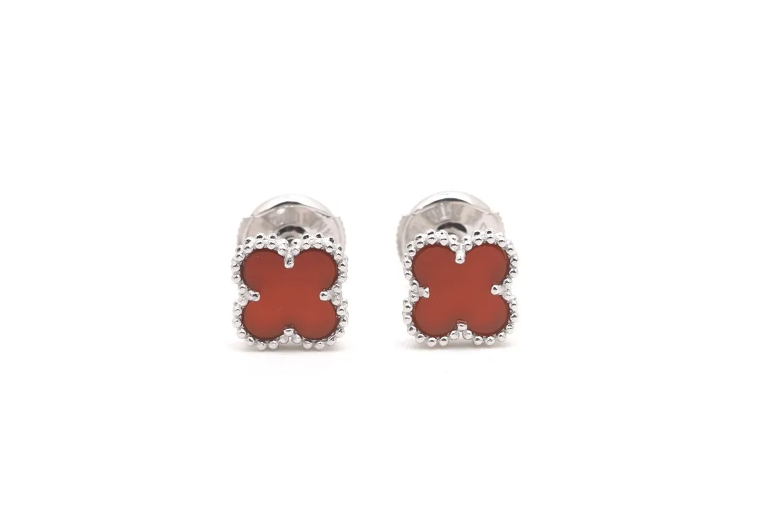 Sweet Alhambra Clover Stud Earrings (Sterling Silver) D17516937 — view 3