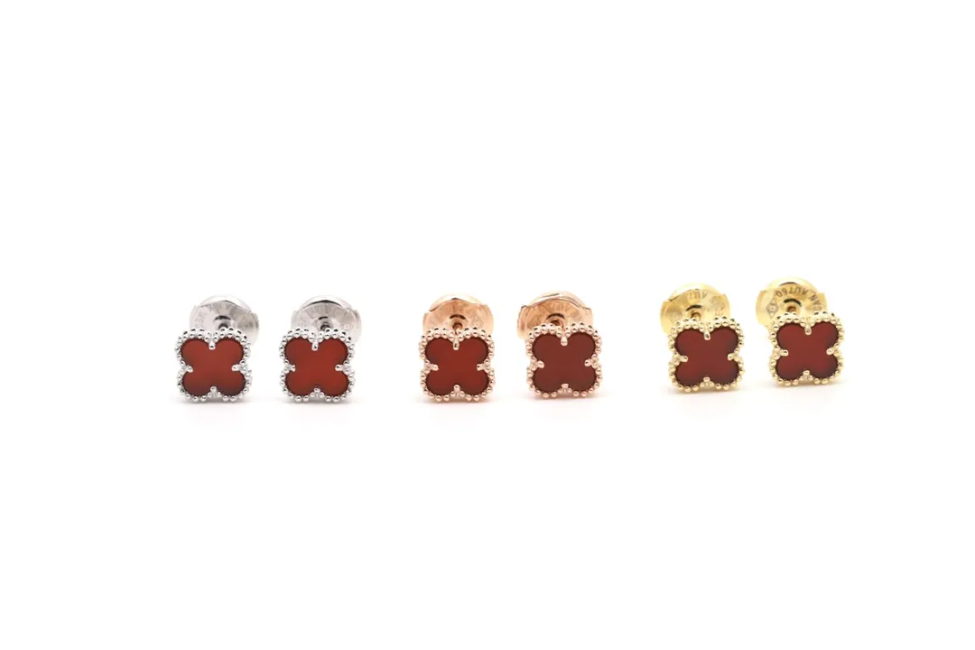Sweet Alhambra Clover Stud Earrings (Sterling Silver) D17516937 — view 5