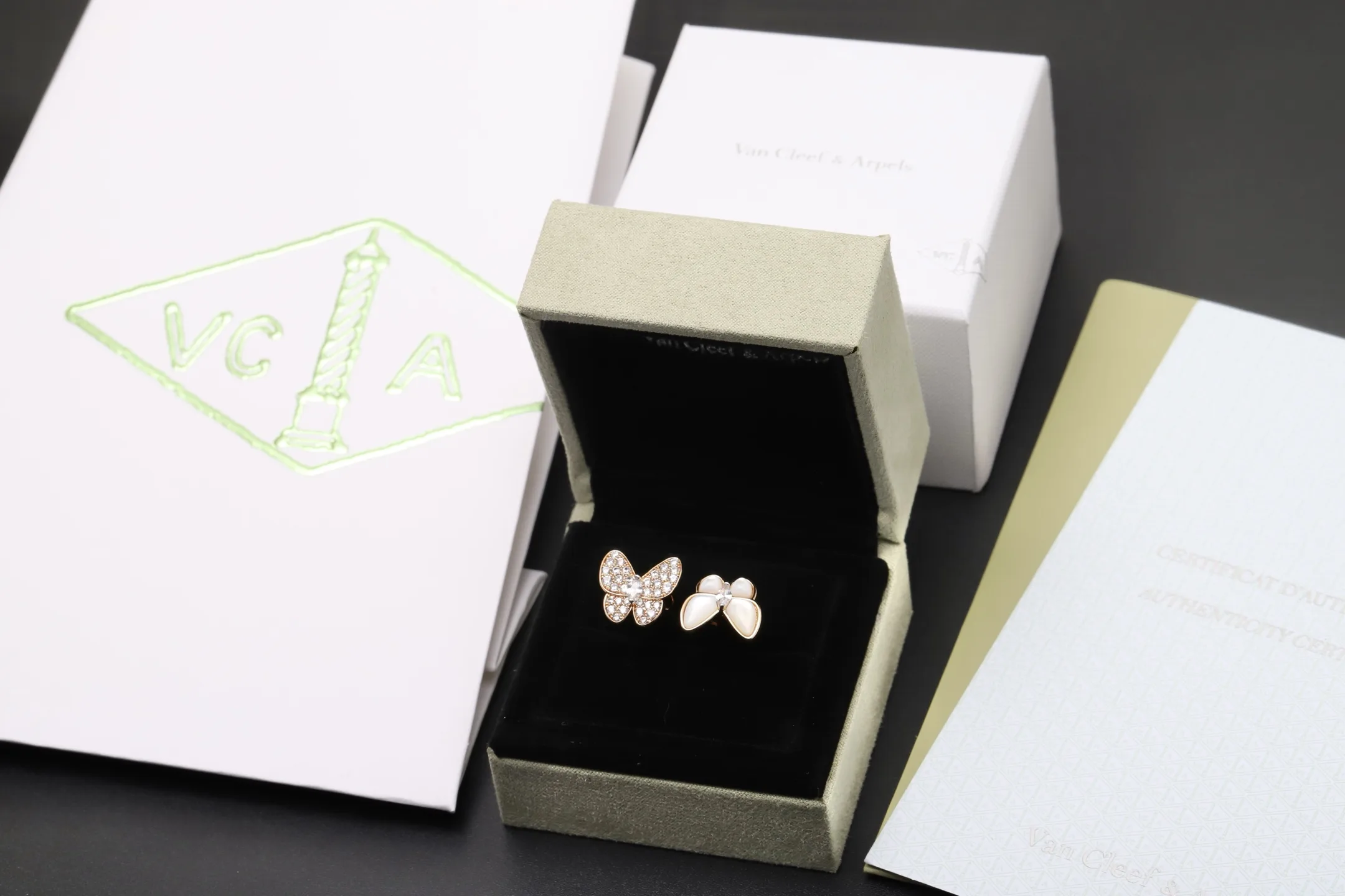 Two Butterfly Between-the-Finger Ring D15517704 — view 4