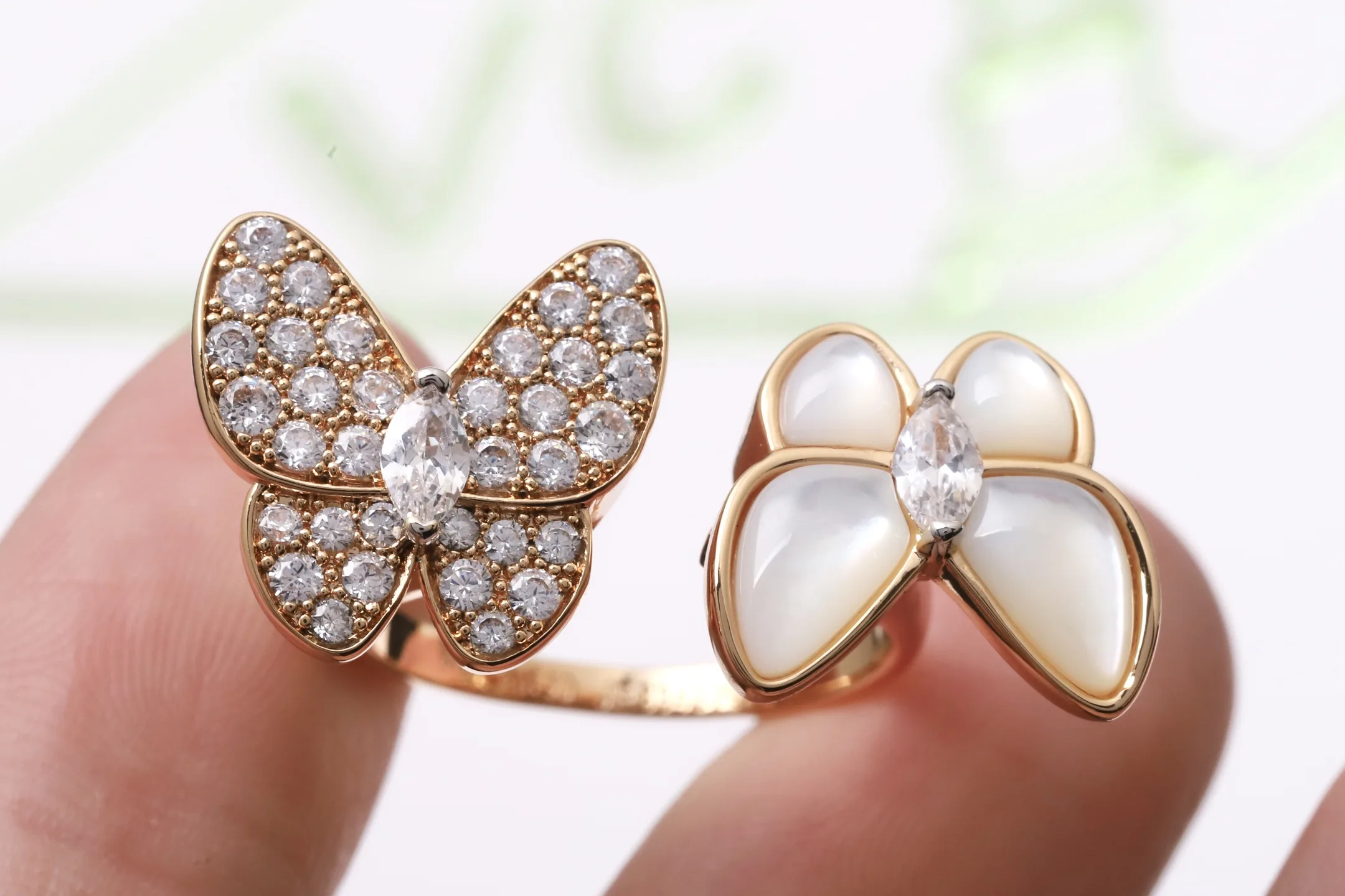 Two Butterfly Between-the-Finger Ring D15517704 — view 6