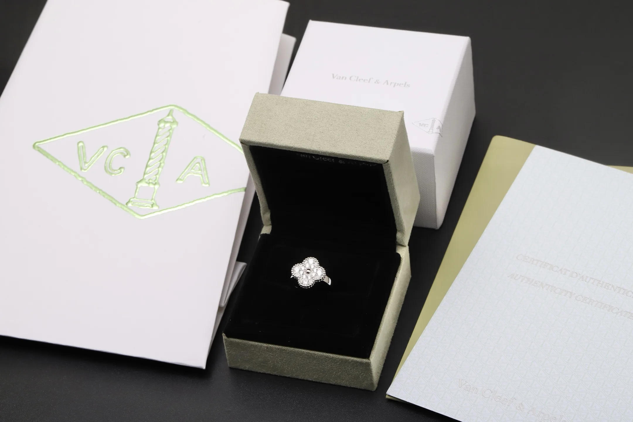 Vintage Alhambra Diamond-Set Clover Ring D15517703 — view 4
