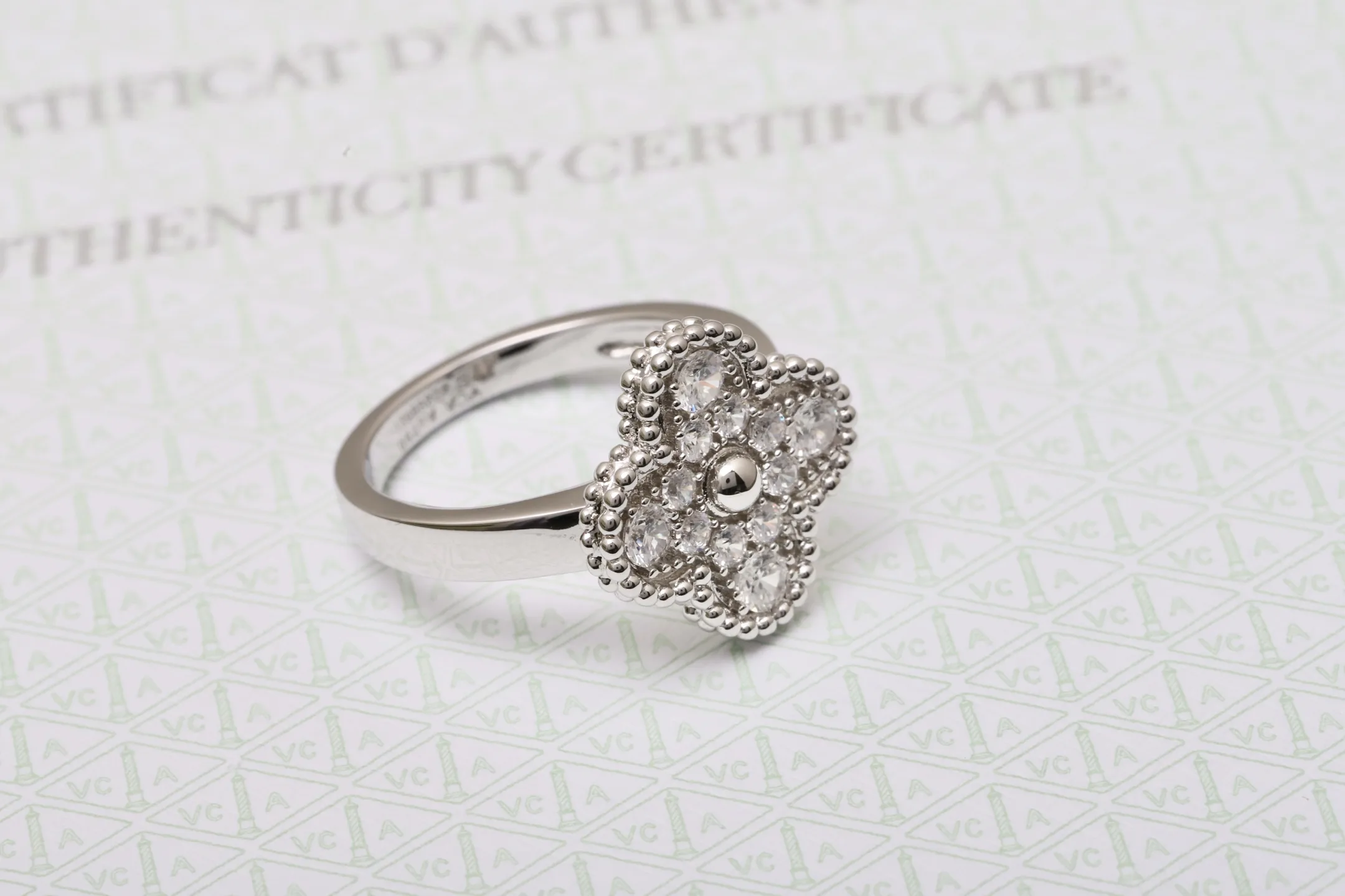 Vintage Alhambra Diamond-Set Clover Ring D15517703 — view 5