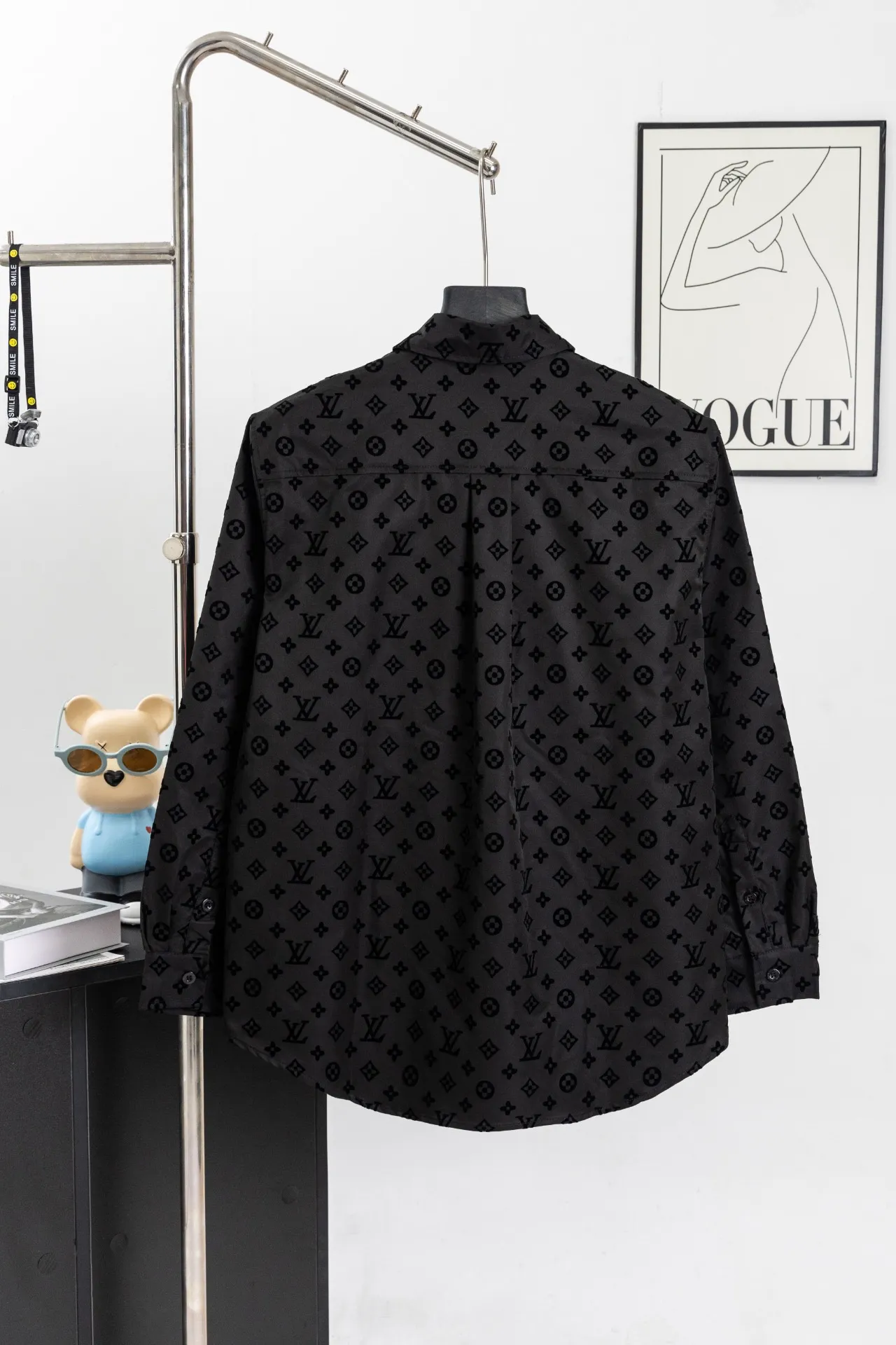 Monogram Flocked Jacquard Long-Sleeve Shirt D15520251 — view 2