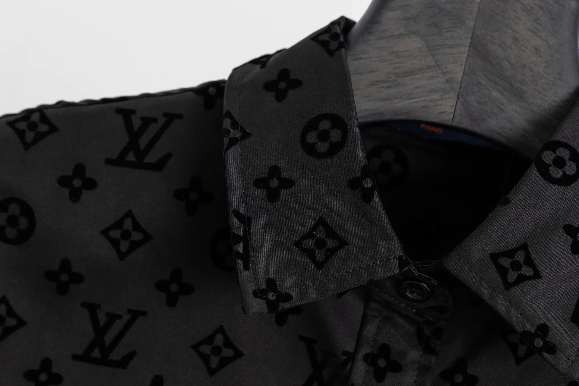 Monogram Flocked Jacquard Long-Sleeve Shirt D15520251 — view 4