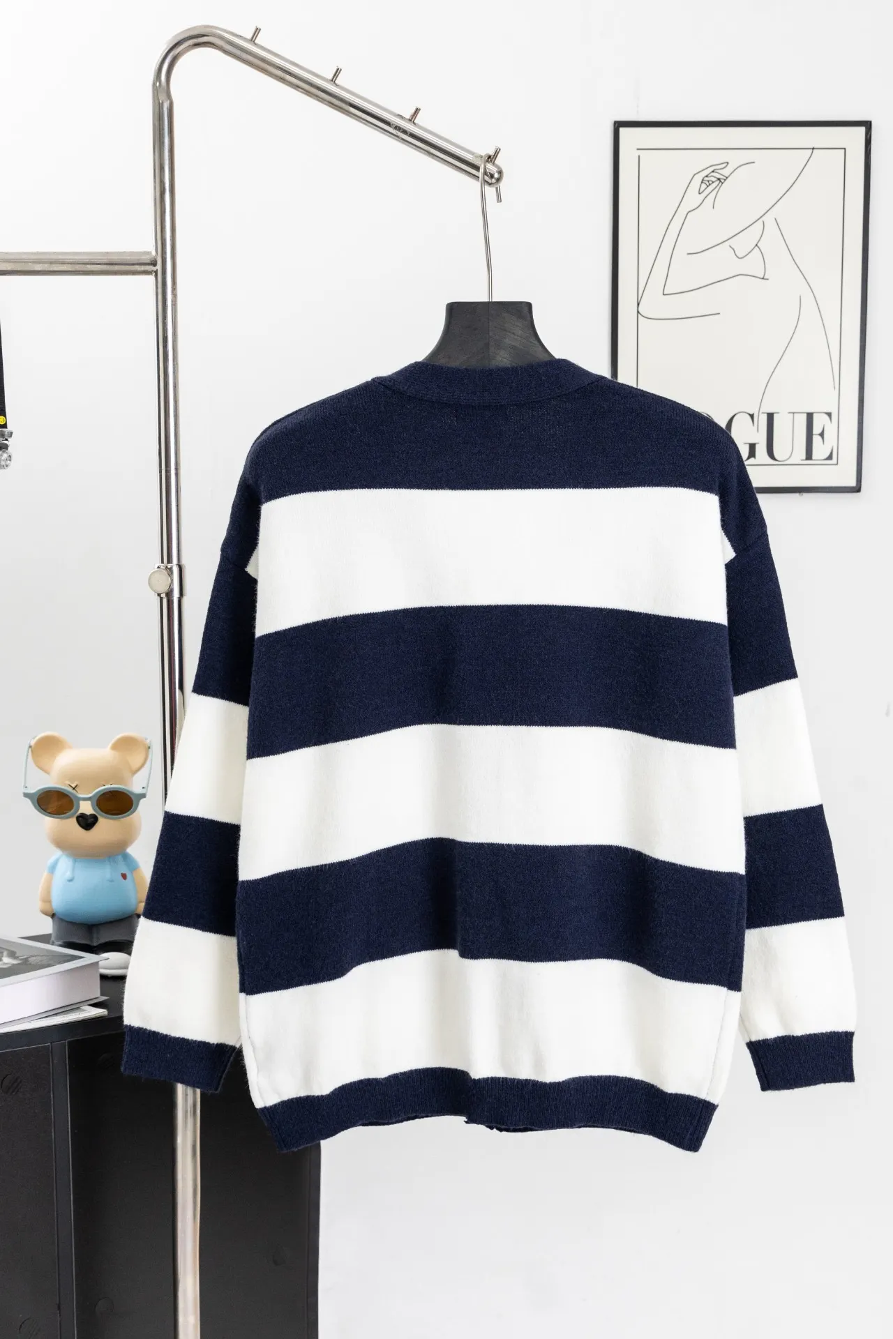 Striped V-Neck Knit Cardigan D18020235 — view 2
