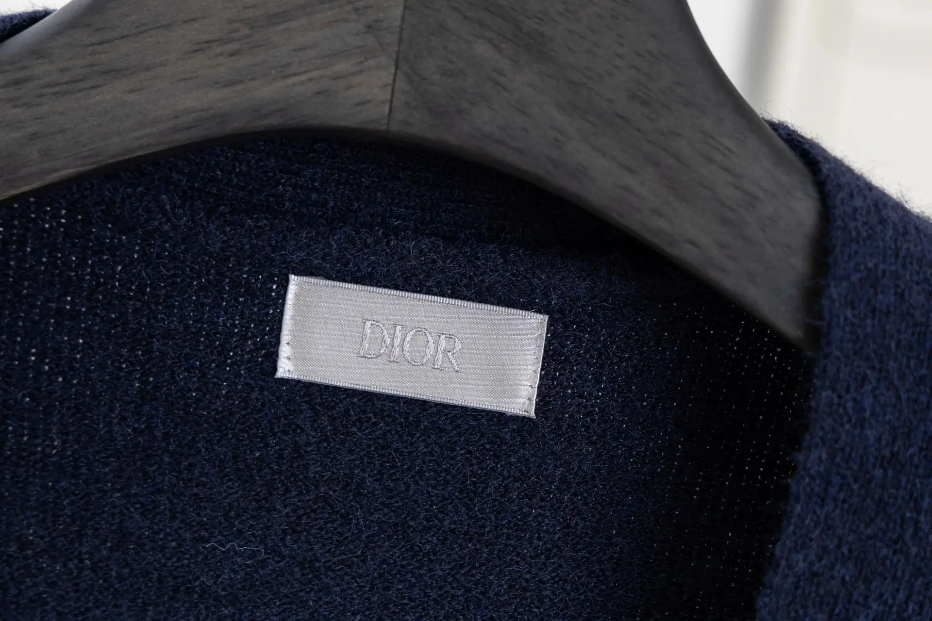 Striped V-Neck Knit Cardigan D18020235 — view 12