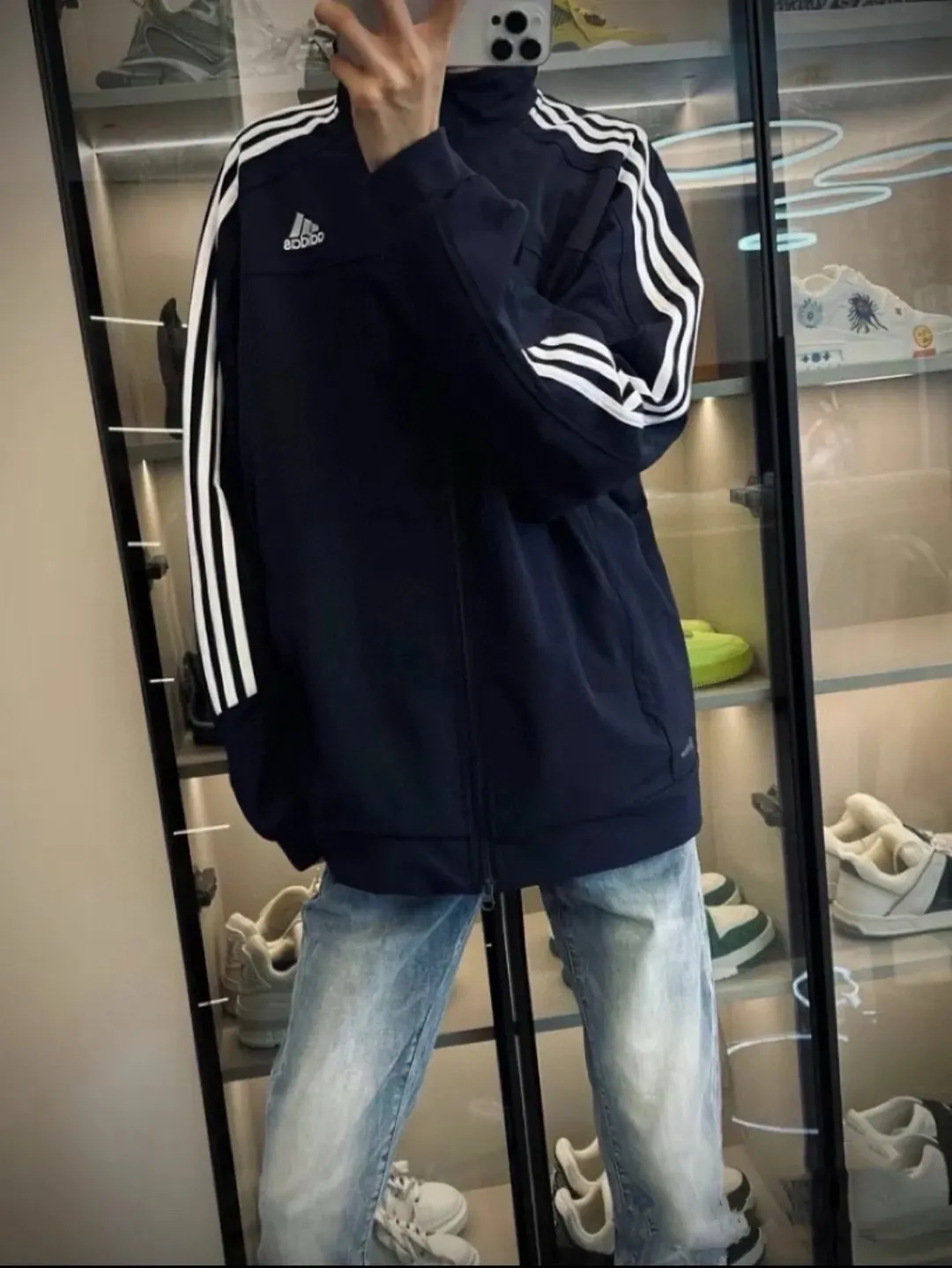 Classic Three-Stripe Track Jacket D18521685 — view 12