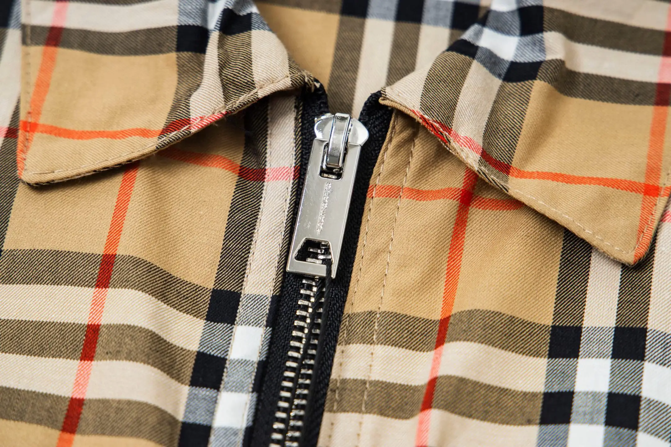Check and Panel Zip-Up Overshirt D19021719 — view 4