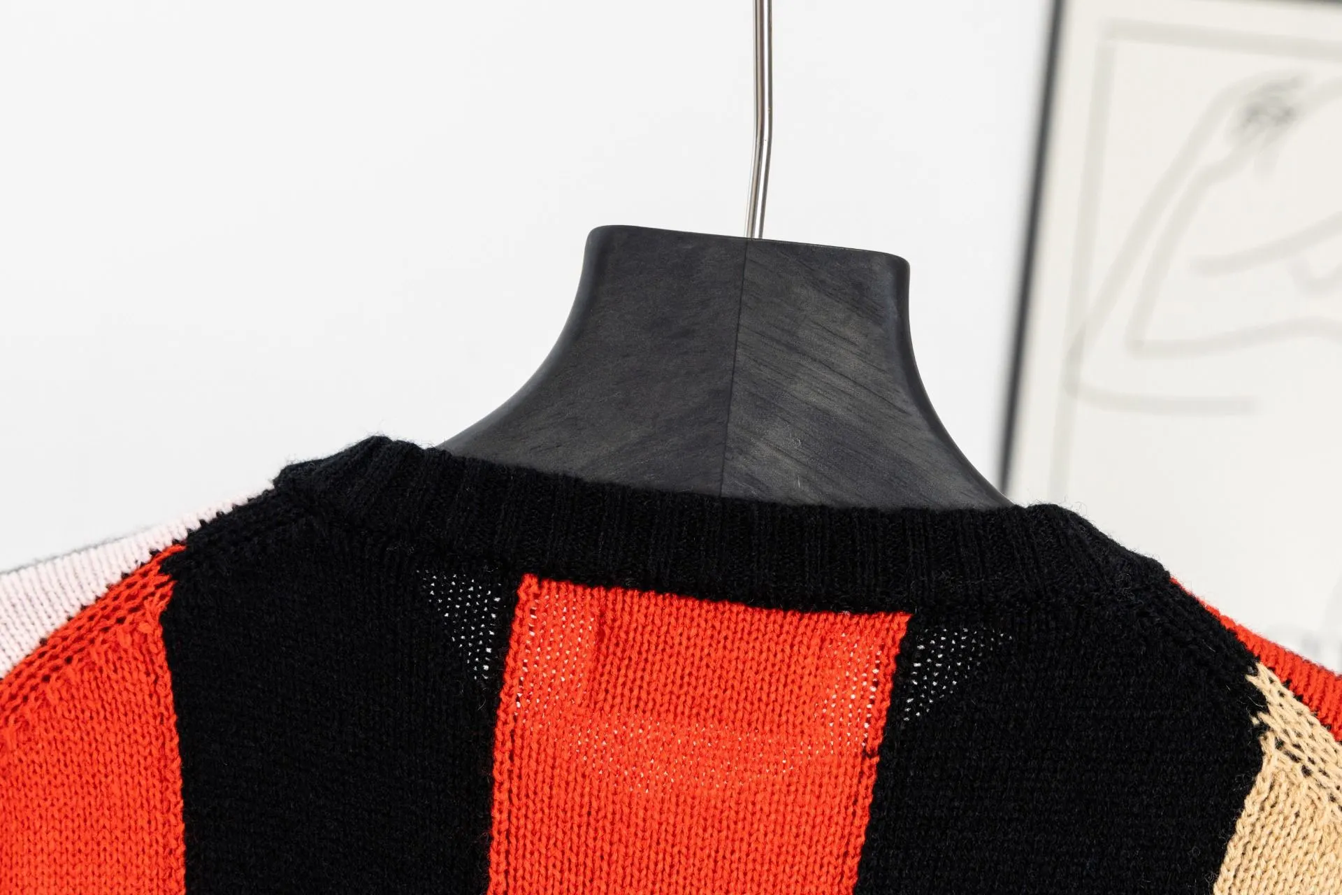 Color-Block Patchwork Knit Cardigan D19520243 — view 4