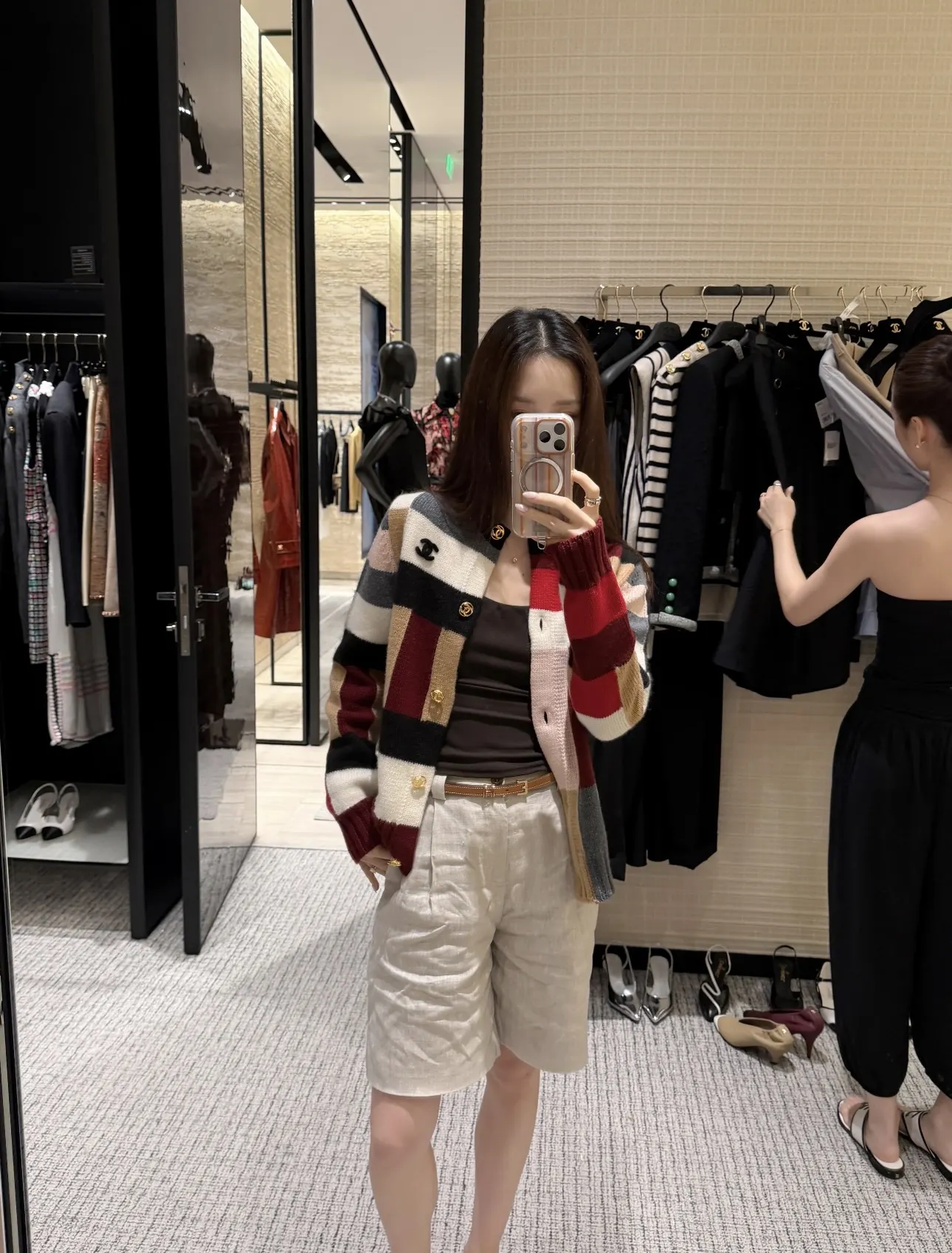 Color-Block Patchwork Knit Cardigan D19520242 — view 2
