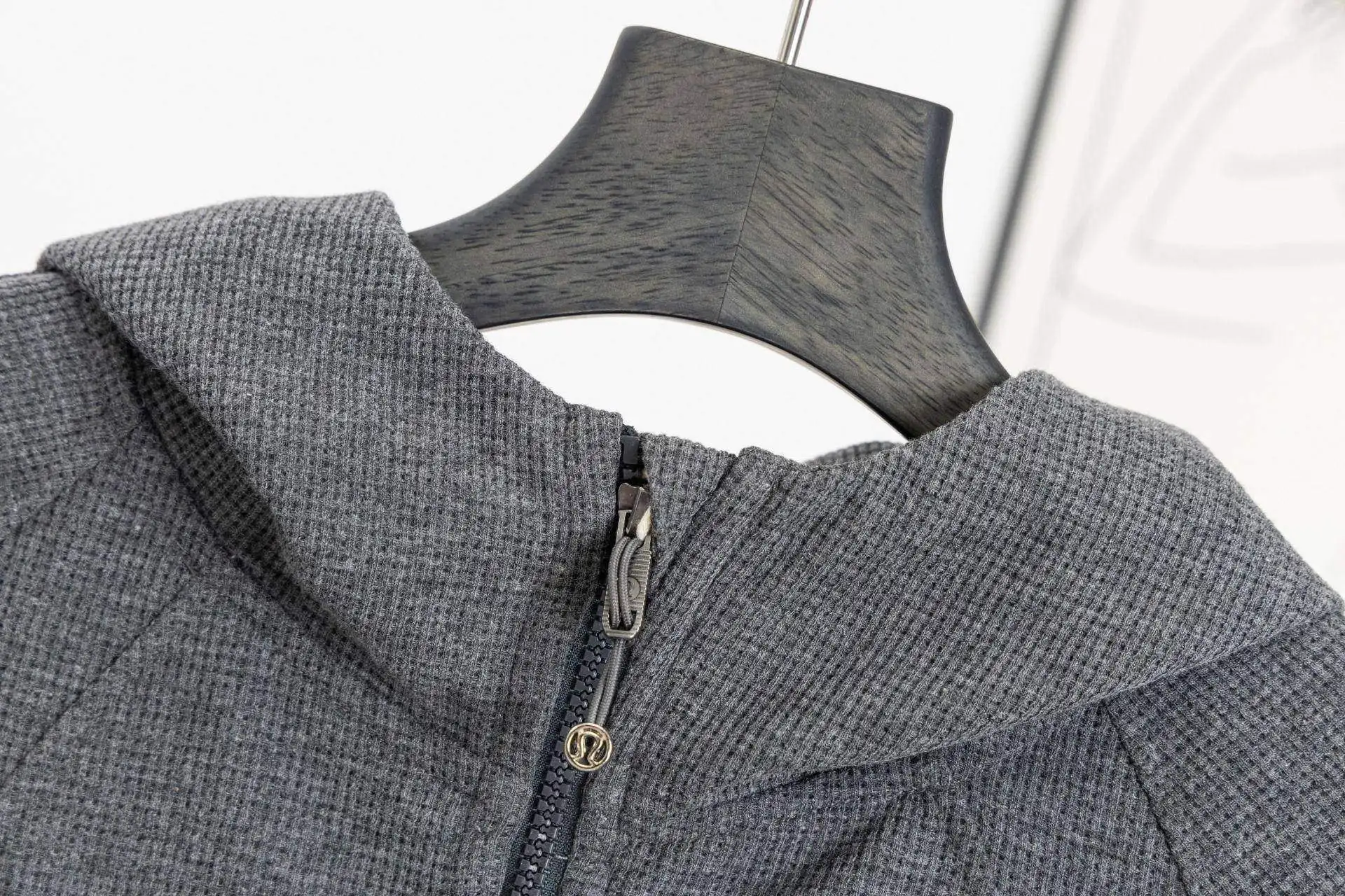 Waffle-Knit Cropped Zip-Up Hoodie D20021698 — view 3
