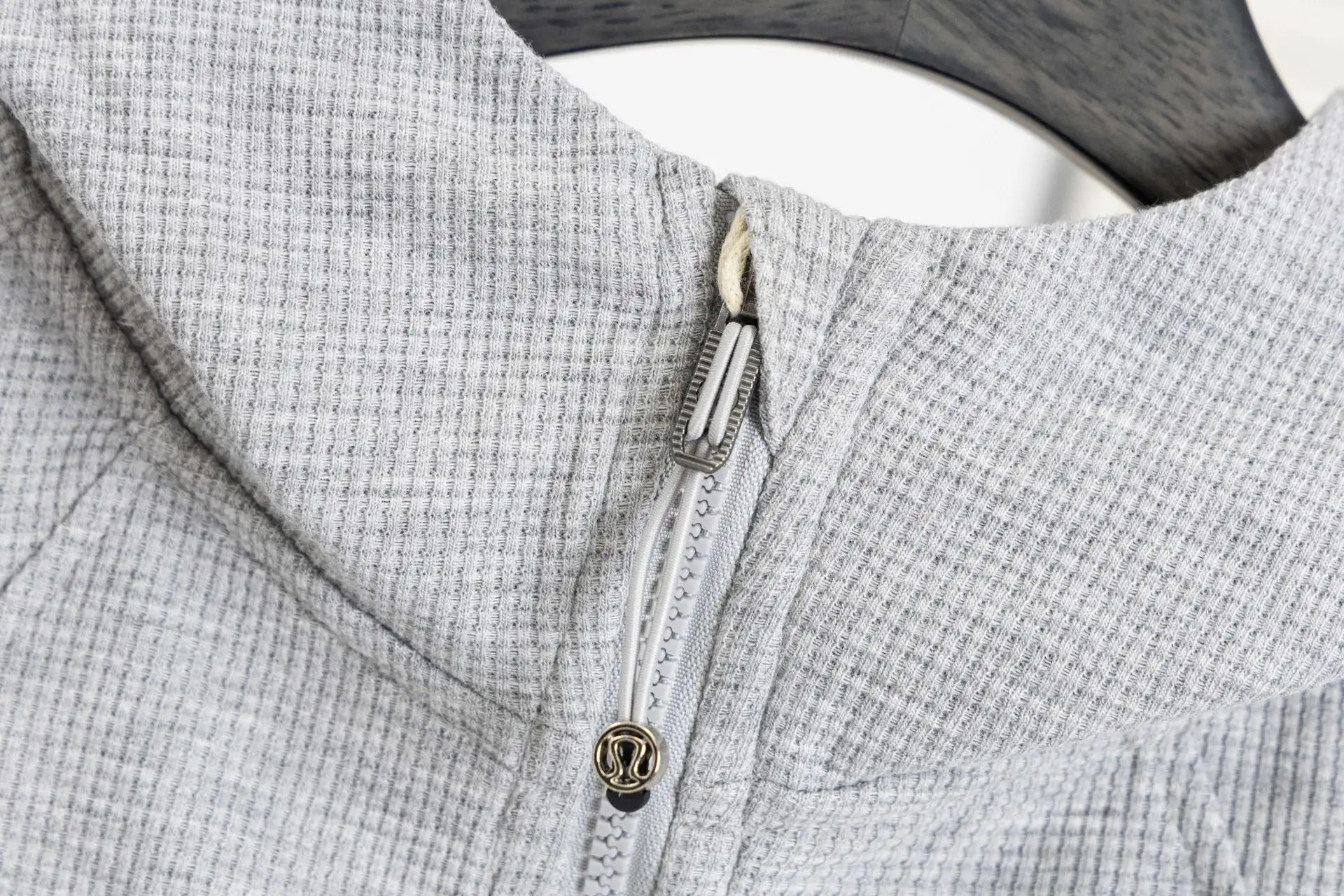 Waffle-Knit Cropped Zip-Up Hoodie D20021695 — view 11