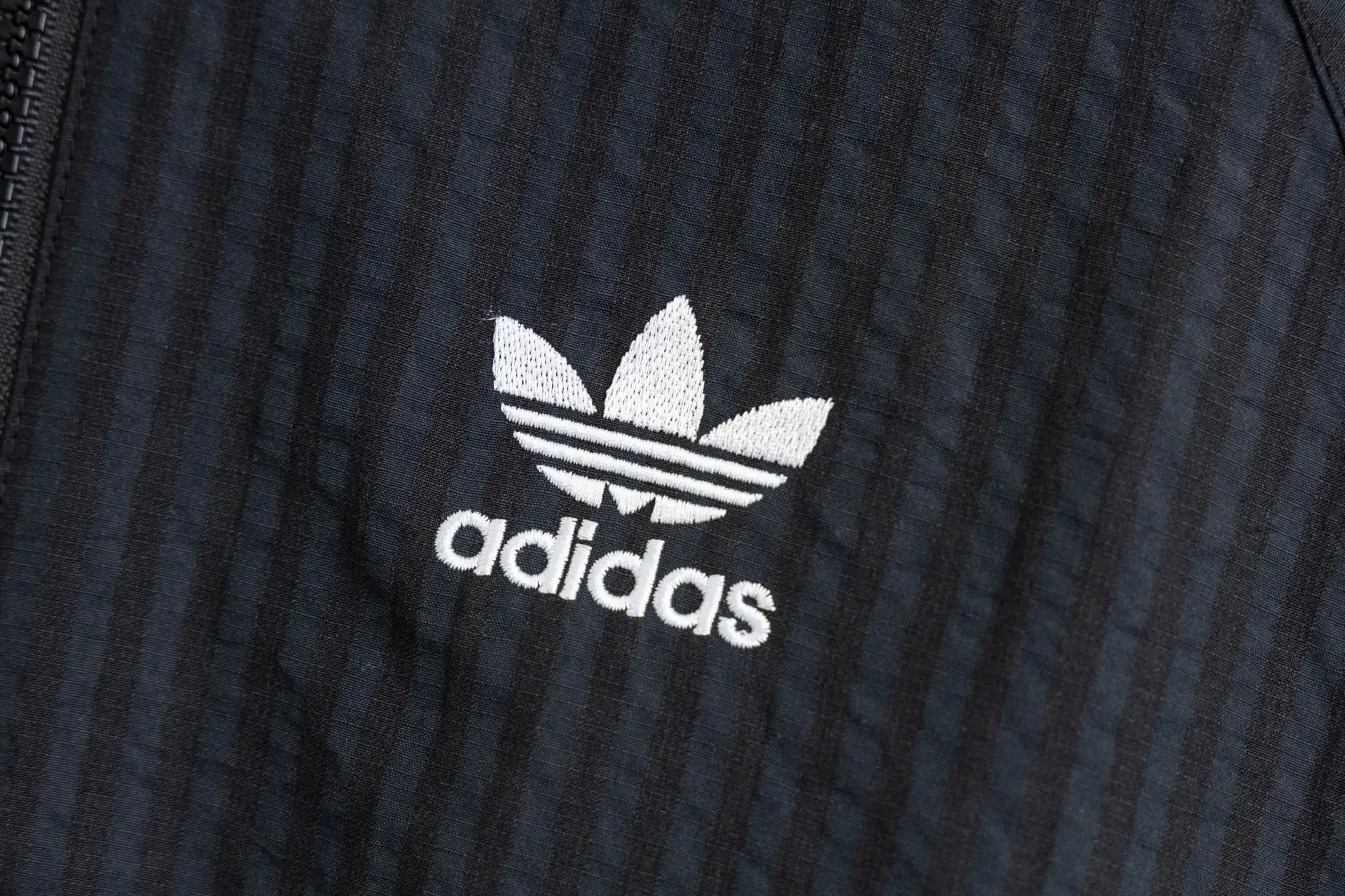Adicolor Classics 3-Stripes Track Jacket D20021689 — view 6