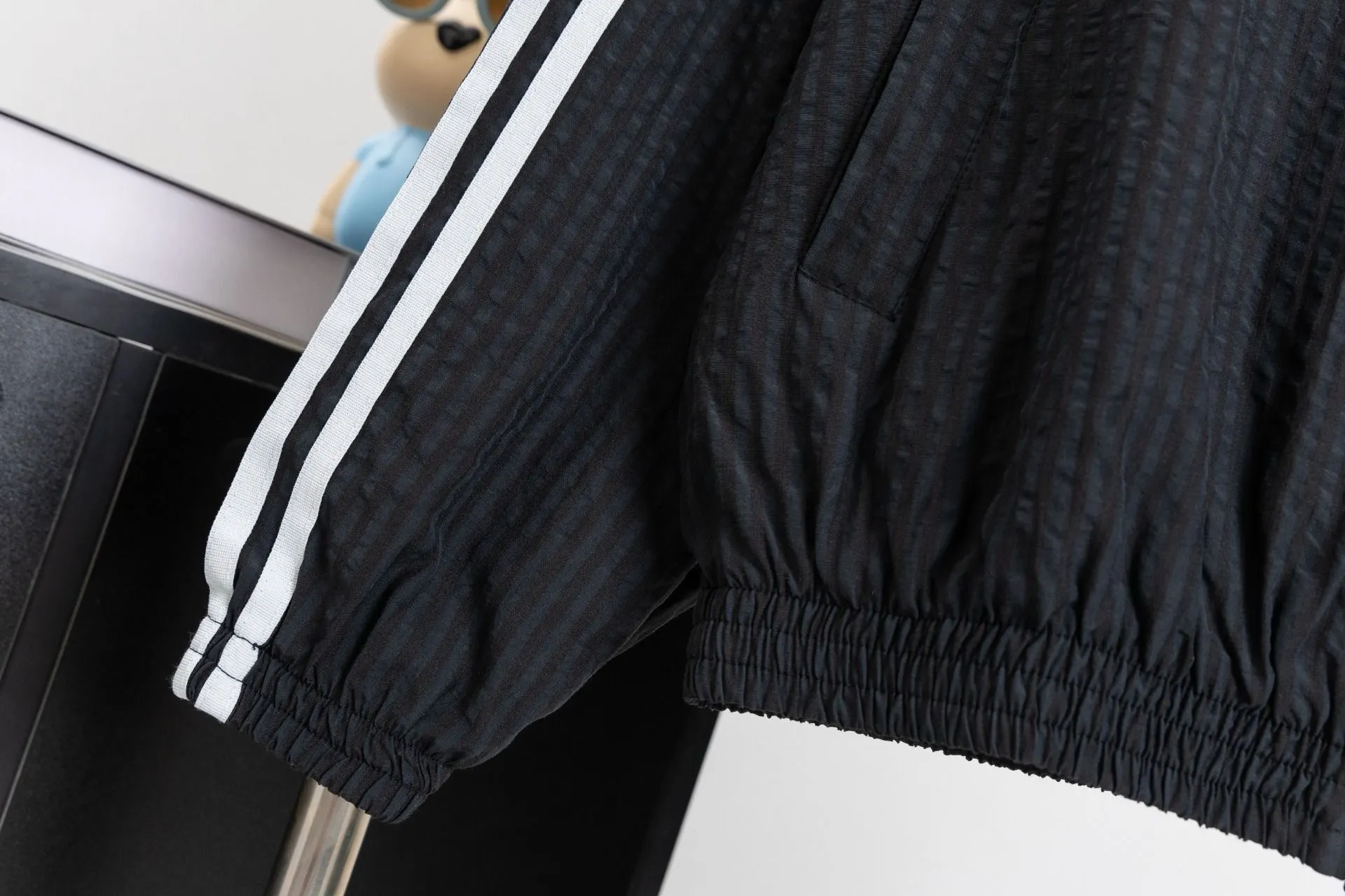 Adicolor Classics 3-Stripes Track Jacket D20021689 — view 9