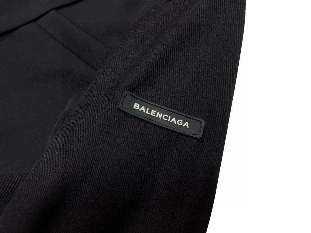 Logo-Patch Single-Breasted Blazer D21021705 — view 5