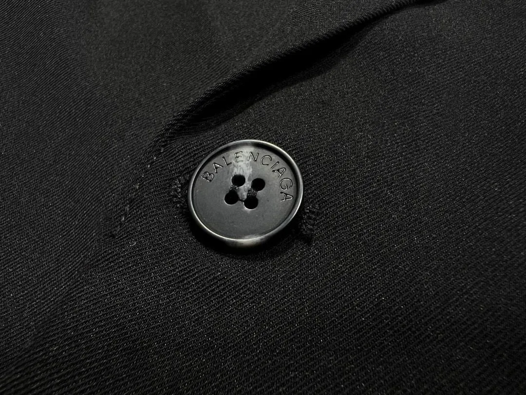 Logo-Patch Single-Breasted Blazer D21021705 — view 7
