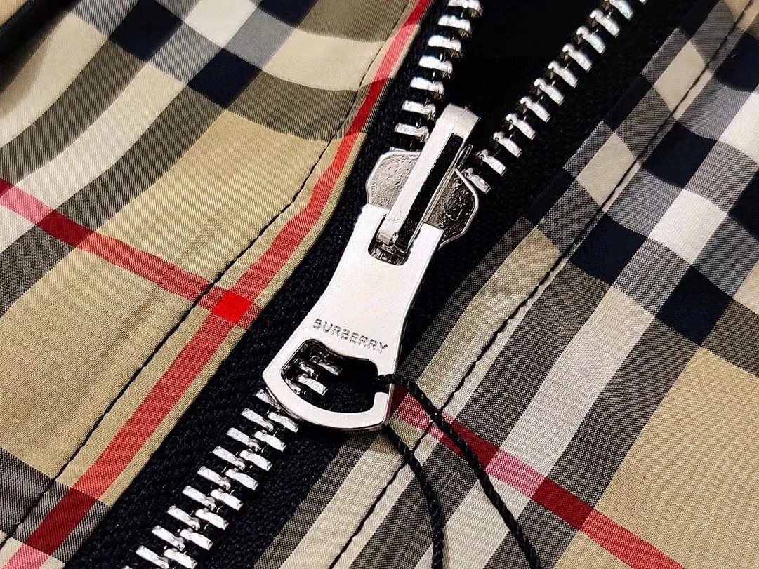 Reversible Check Hooded Jacket D23521678 — view 5