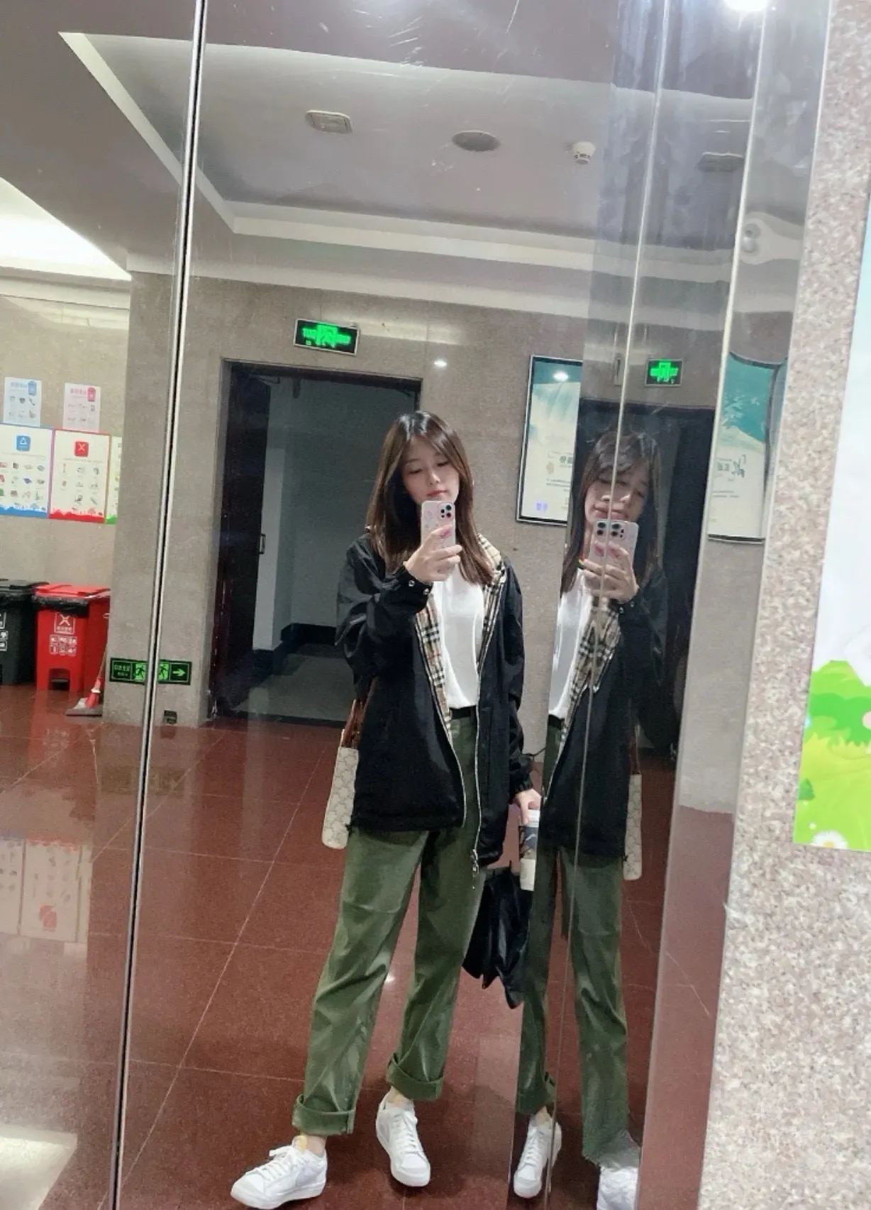 Reversible Check Hooded Jacket D23521676 — view 7