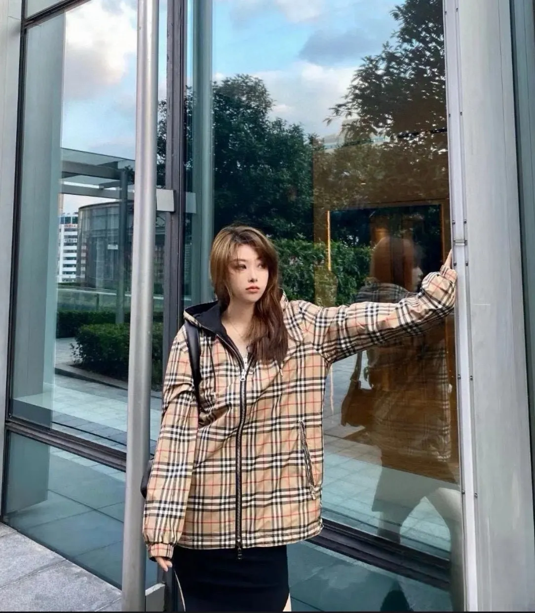 Reversible Check Hooded Jacket D23521676 — view 12