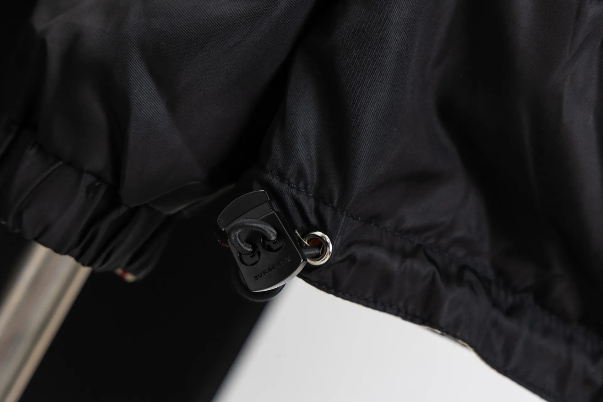 Reversible Check Hooded Jacket D23521677 — view 12