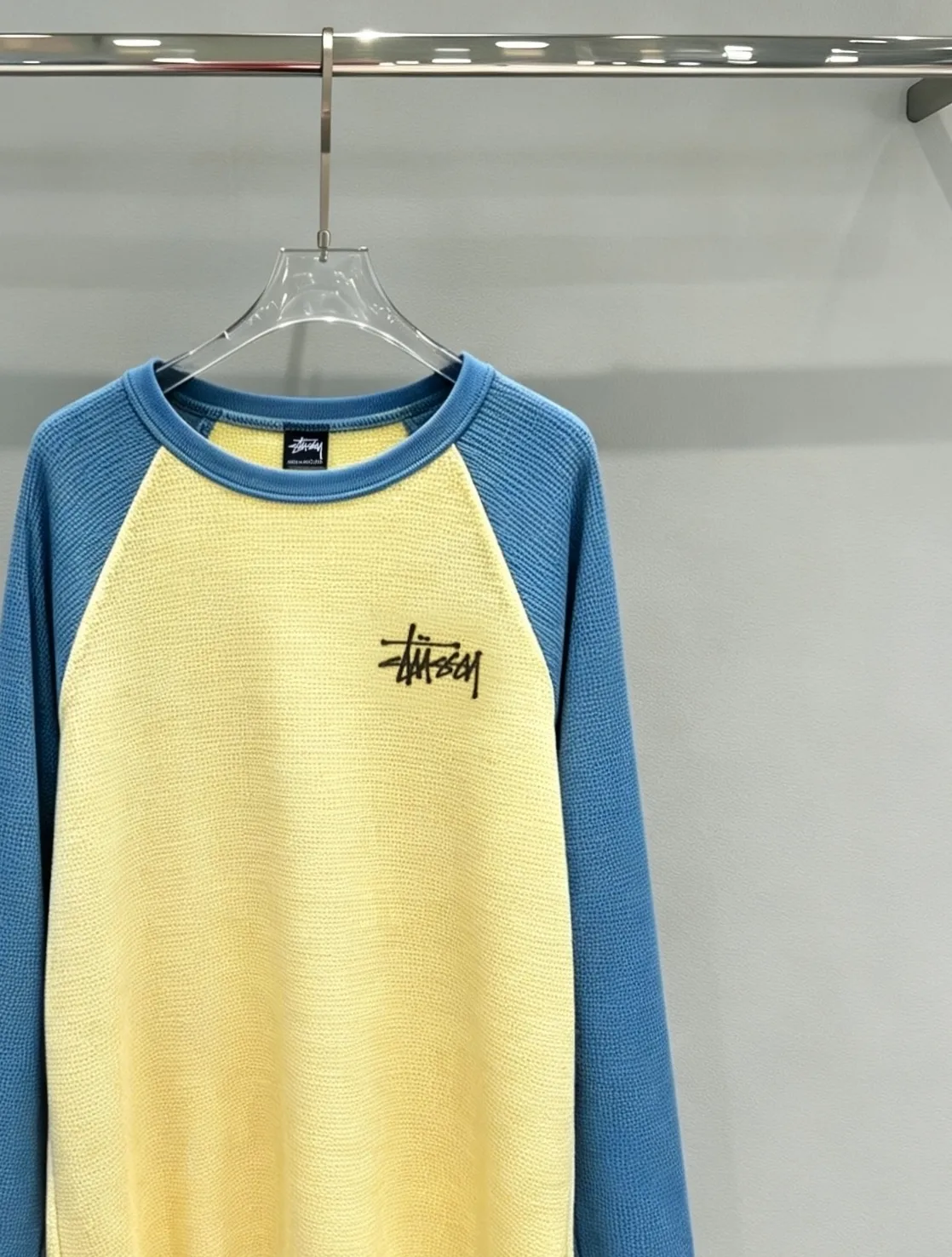 Stüssy Waffle-Knit Raglan Long-Sleeve T-Shirt D18018986 — view 3