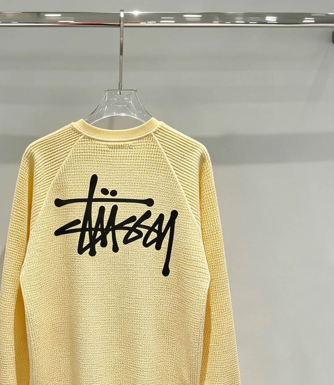 Logo Embroidered Raglan Waffle Knit T-Shirt D19518985 — view 3