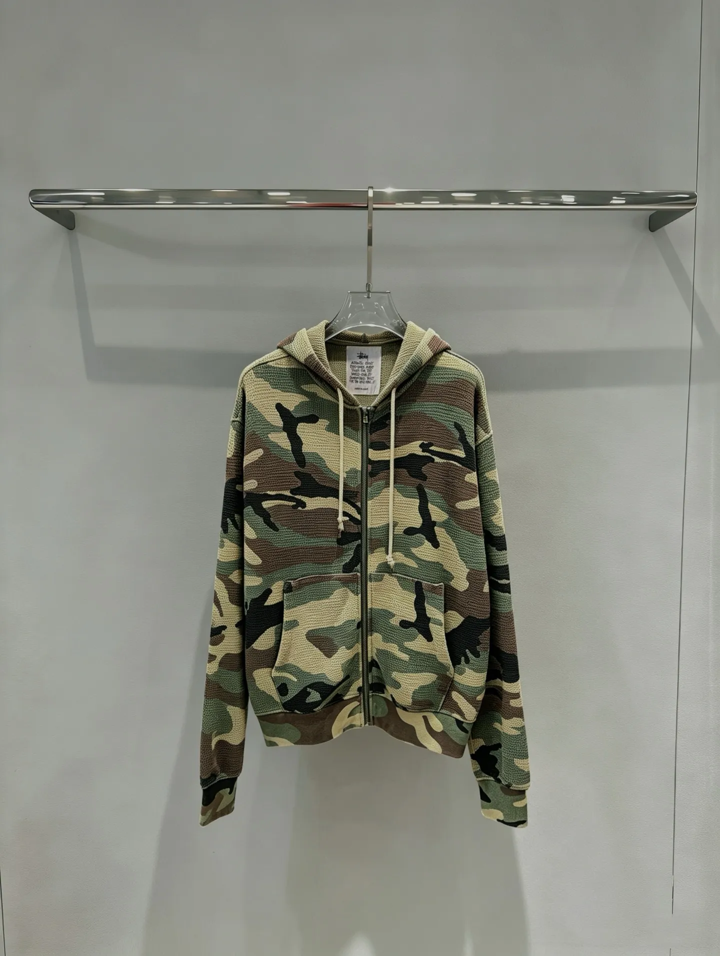 Camo Print Waffle-Knit Zip-Up Hoodie D23018988