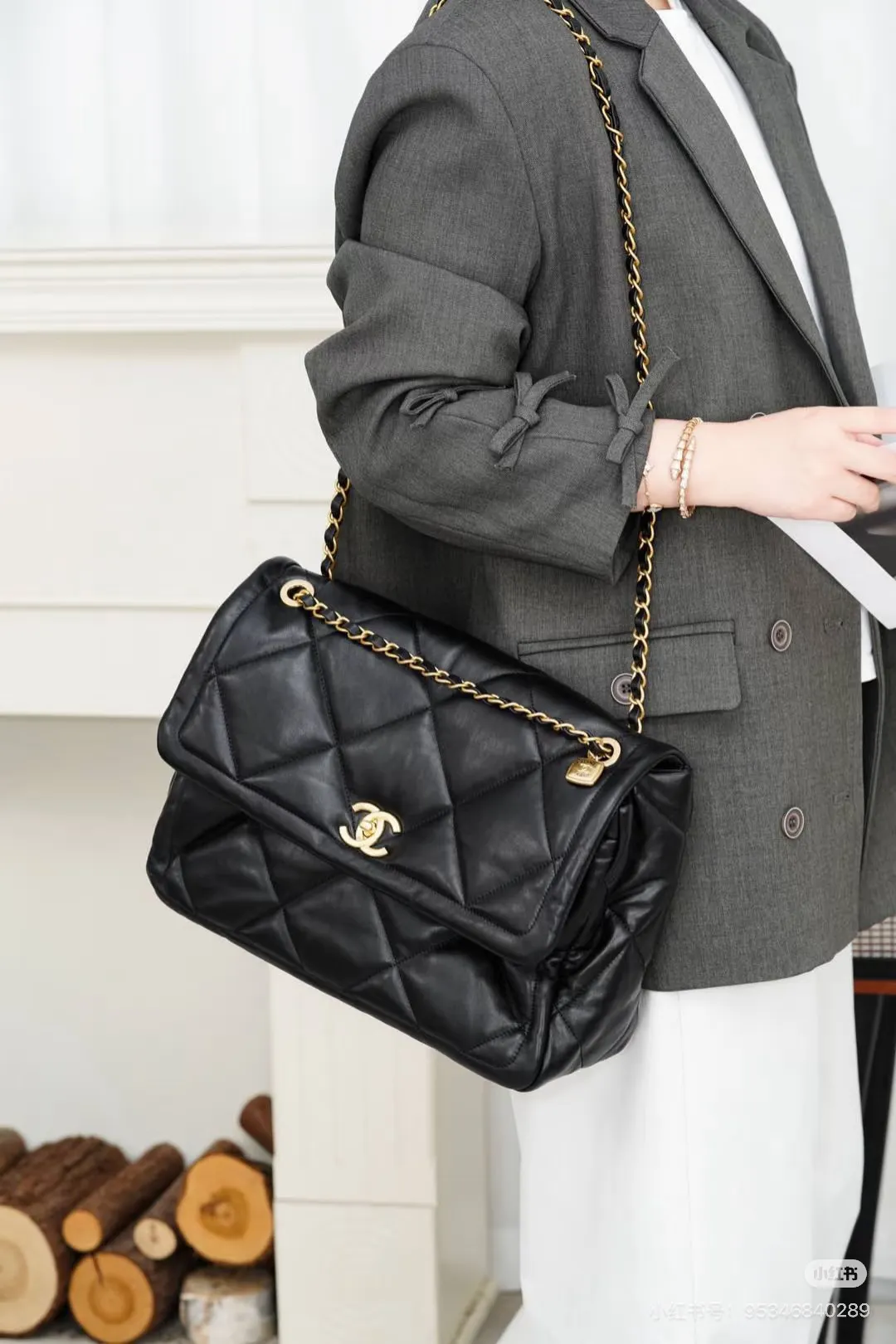 Chanel 25K Flap Chain Bag D36018194 — view 3