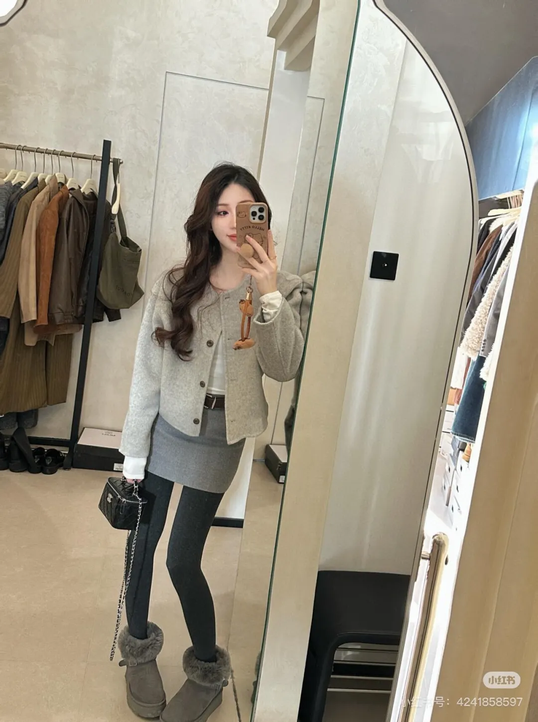 Chanel Quilted Vanity Case Bag D31018038 — view 3