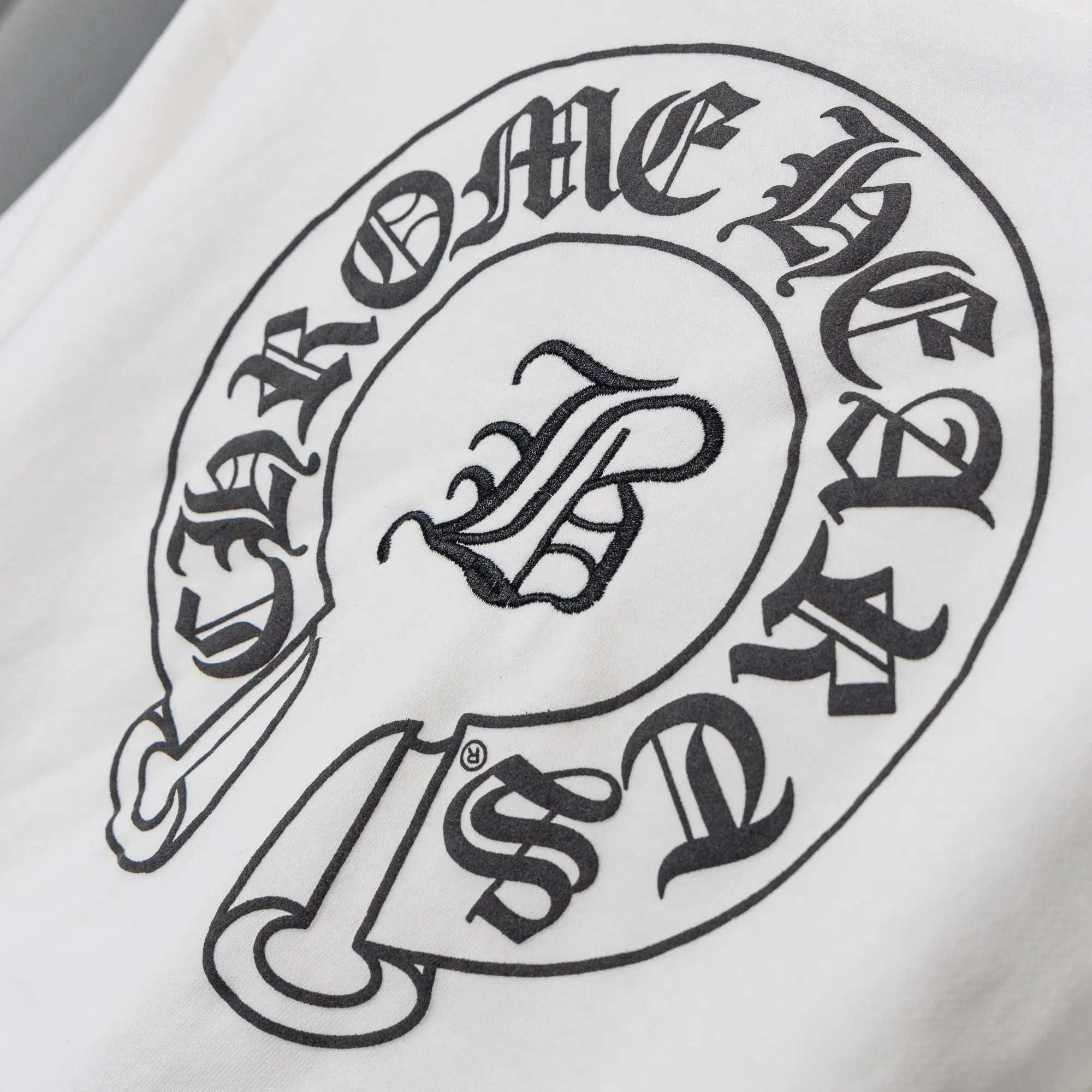 Embroidered Logo Zip-Up Hoodie D22519763 — view 6