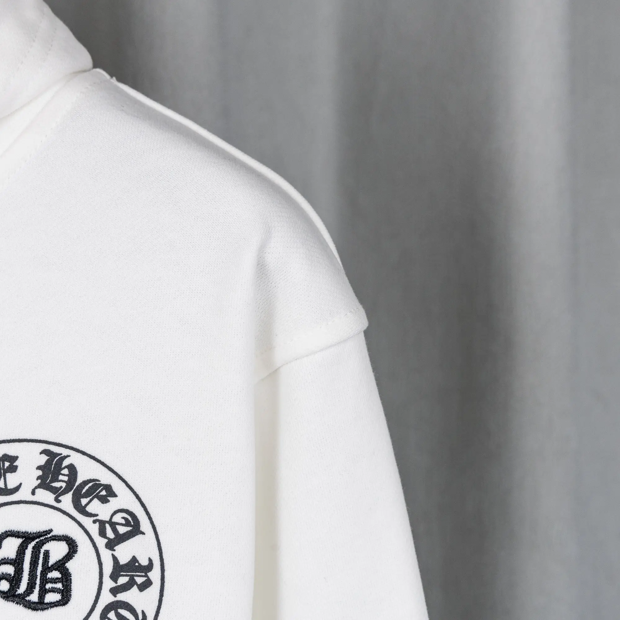 Embroidered Logo Zip-Up Hoodie D22519763 — view 9