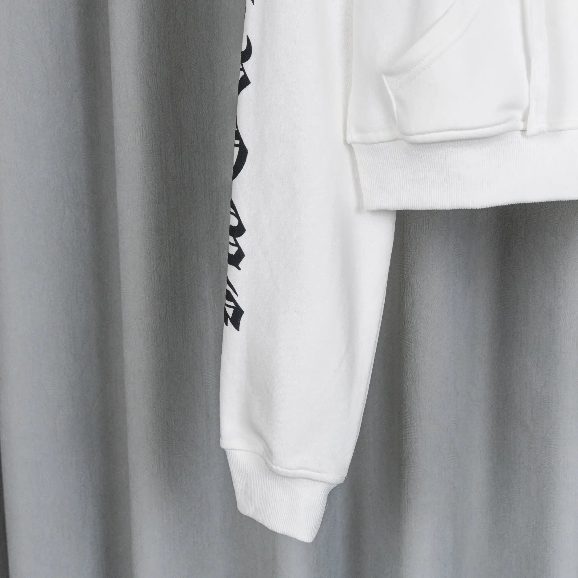 Embroidered Logo Zip-Up Hoodie D22519763 — view 10