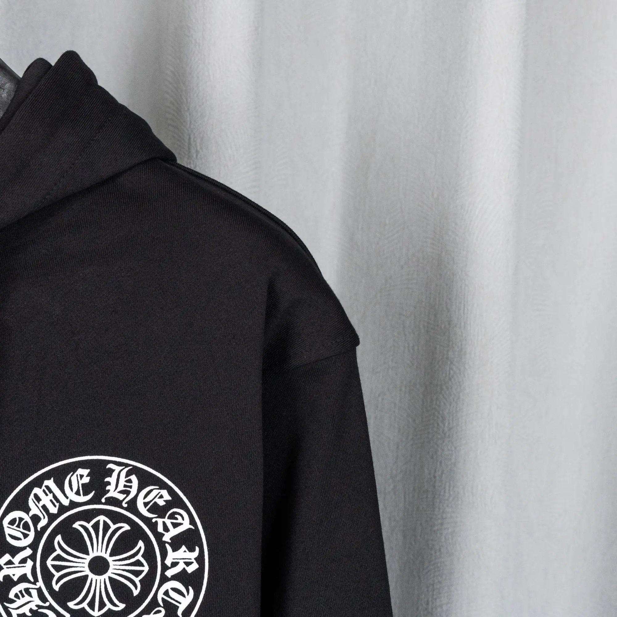 Logo Embroidery Zip-Up Hoodie D22519758 — view 10