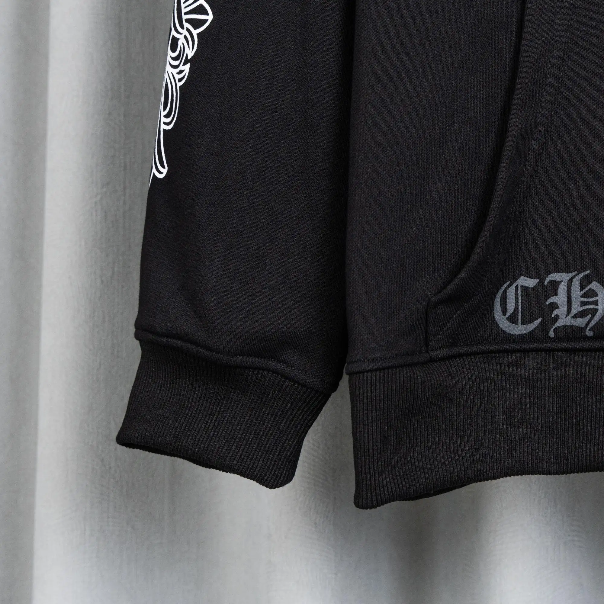 Logo Embroidery Zip-Up Hoodie D22519758 — view 15