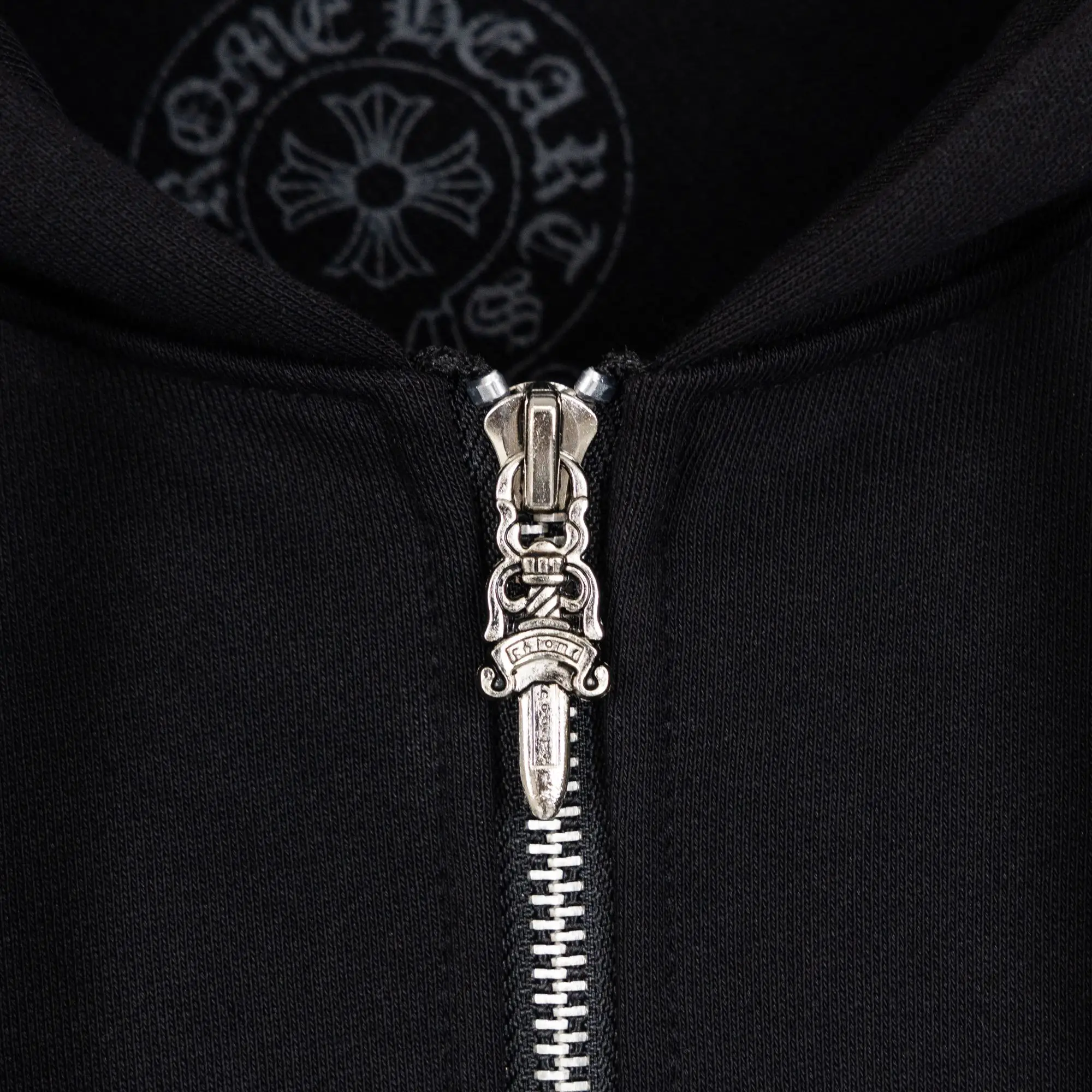 Logo Embroidery Zip-Up Hoodie D22519758 — view 17