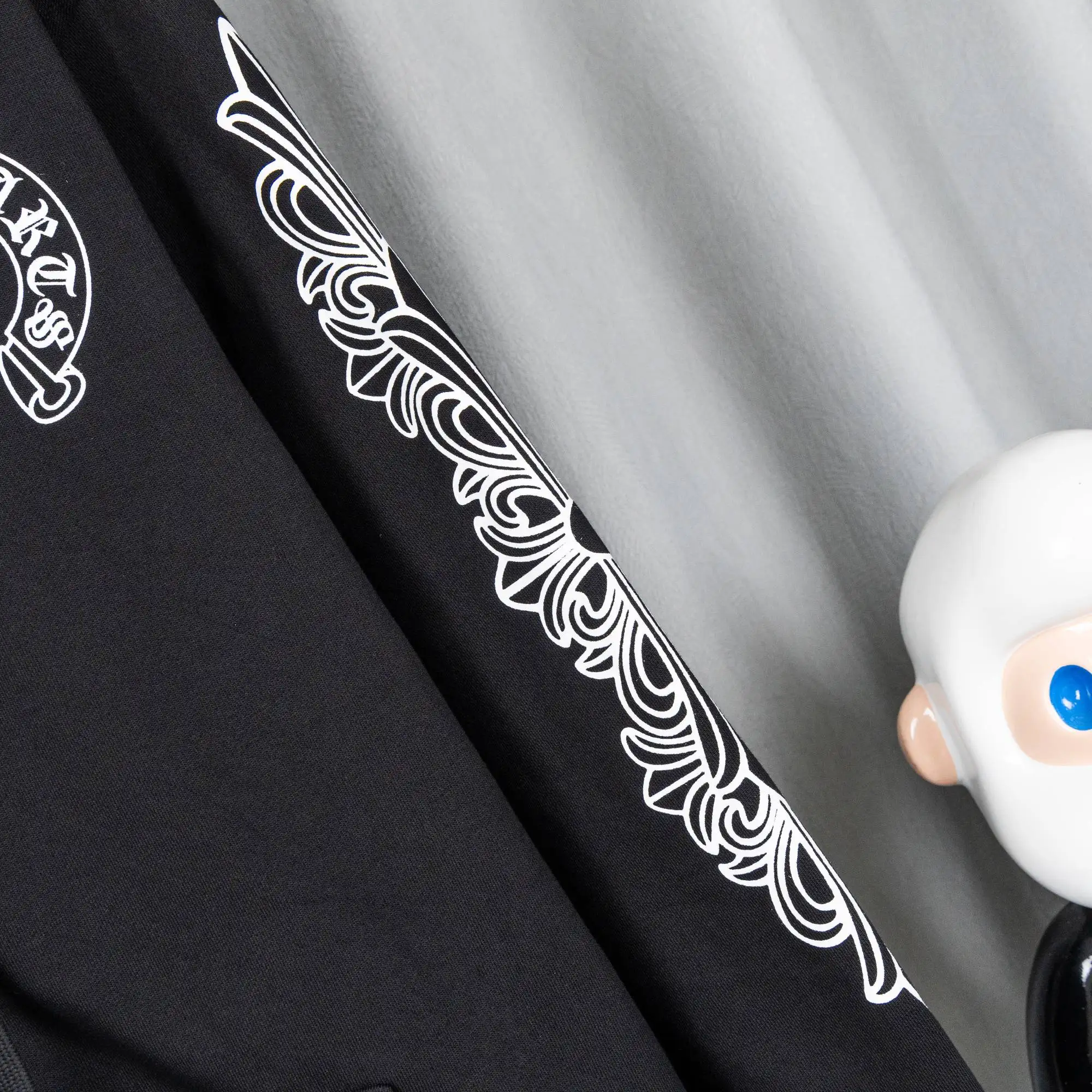 Embroidered Logo Zip-Up Hoodie D22519761 — view 8