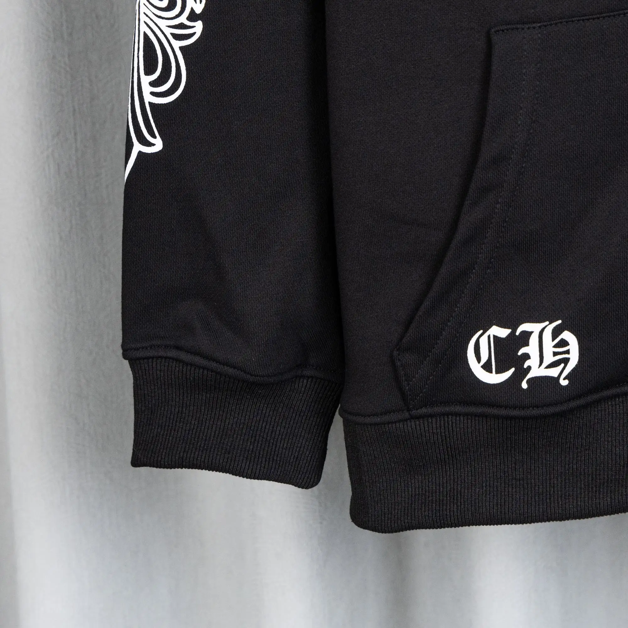 Embroidered Logo Zip-Up Hoodie D22519761 — view 17