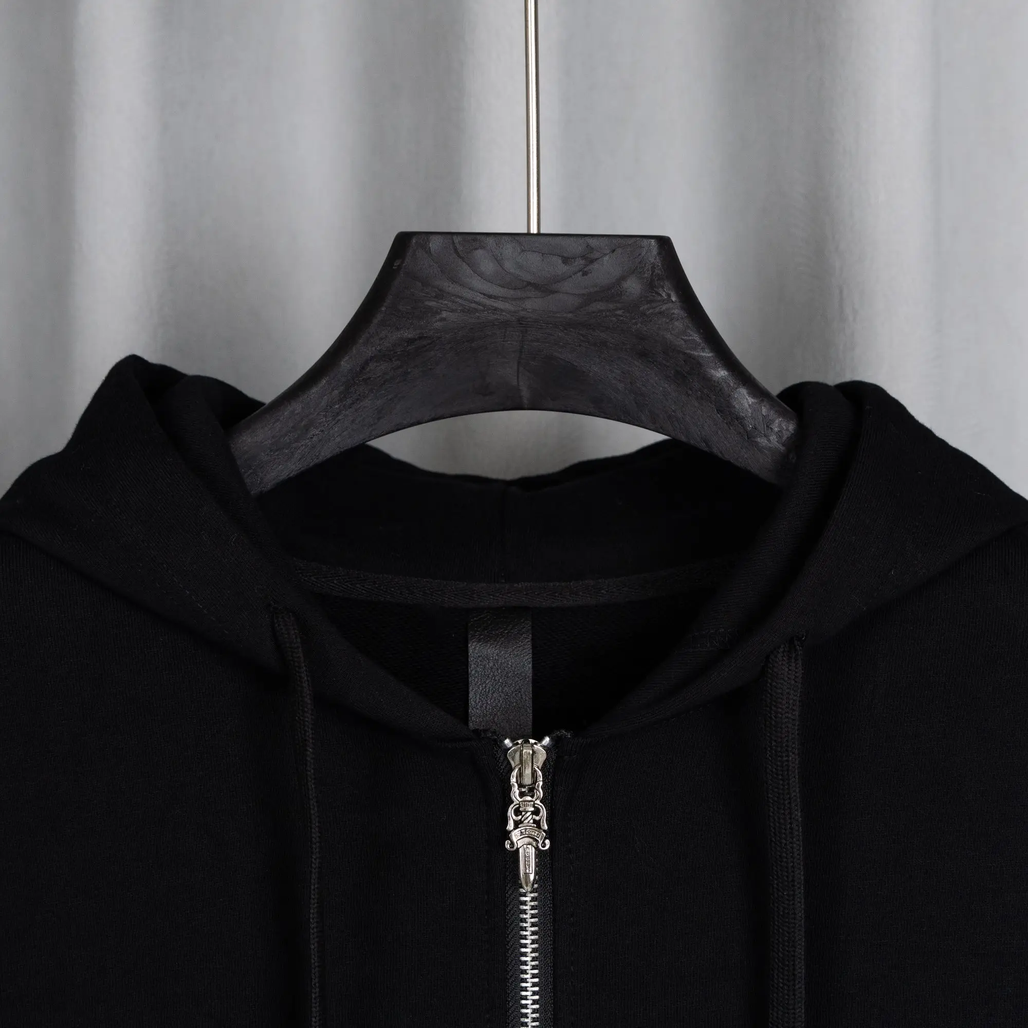 Embroidered Patch Zip-Up Hoodie D23519769 — view 10