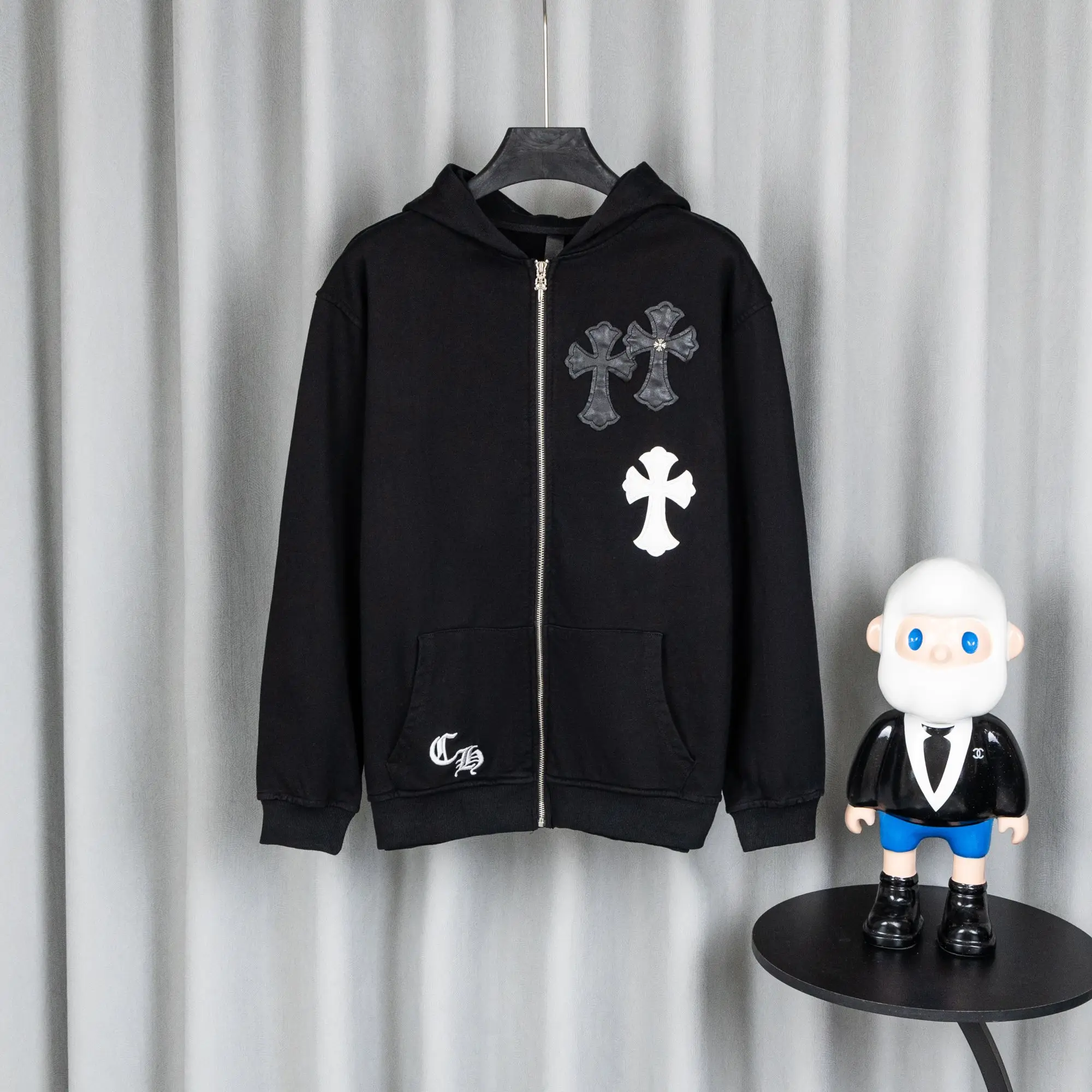 Appliquéd Embroidered Zip-Up Hoodie D23519759