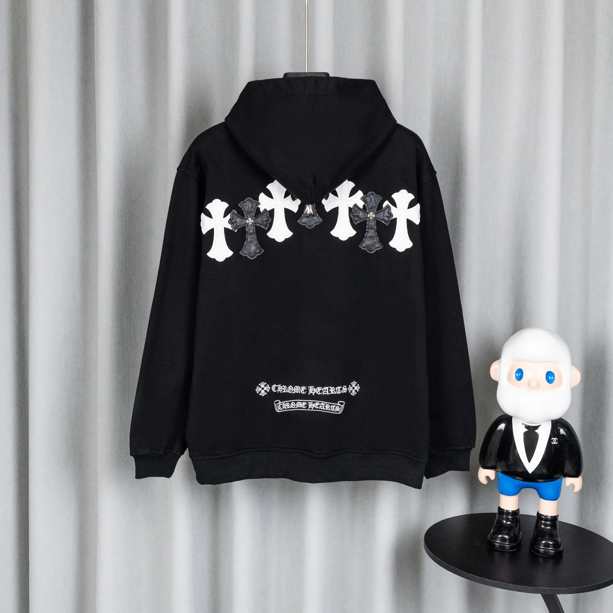 Appliquéd Embroidered Zip-Up Hoodie D23519759 — view 2