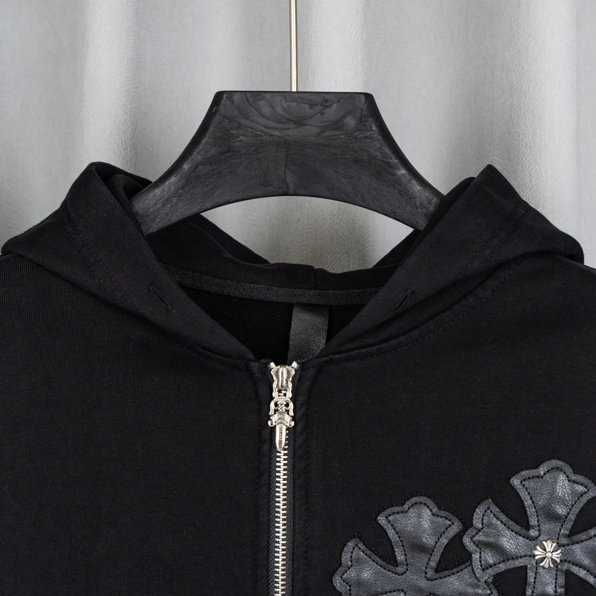 Appliquéd Embroidered Zip-Up Hoodie D23519759 — view 6